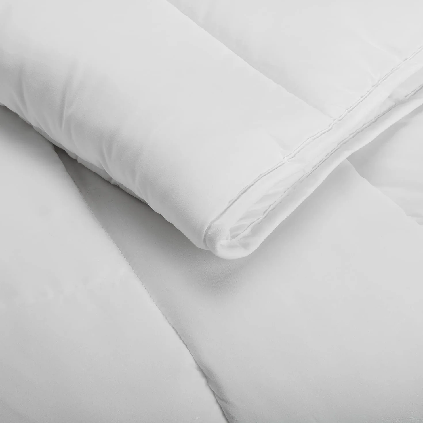Pikolin Home - Nordycka kołdra z włókien aloesu na wiosnę i lato, 150 g, oddychająca i chroniąca skórę, dla skóry wrażliwej, wypełnienie do łóżka 180 – 260 x 240 cm