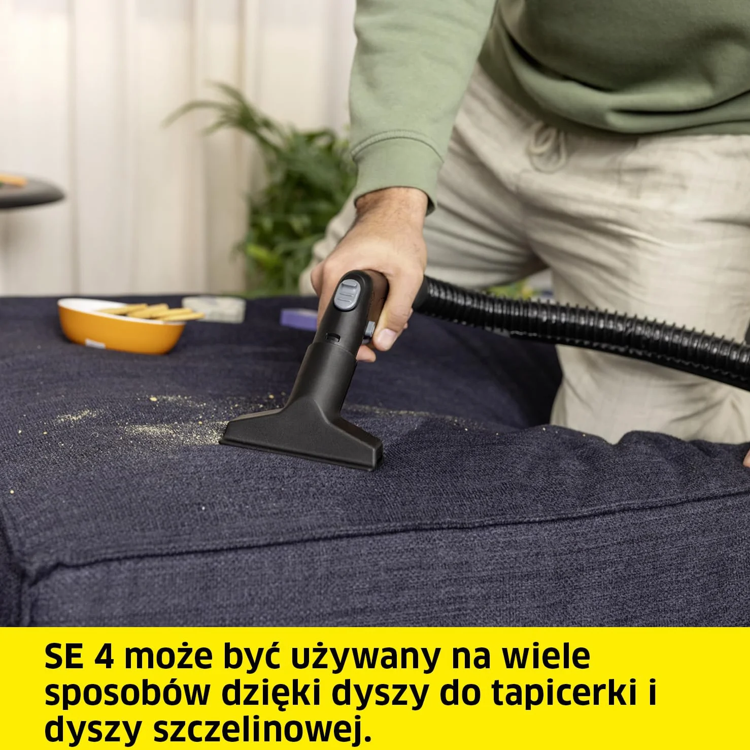 Kärcher odkurzacz piorący SE 4, wąż spryskujący 2 w 1, zbiornik świeżej i brudnej wody: 4 l, ssawki: do mycia podłóg, podłogowa z nasadką do podłóg twardych i dywanów, do tapicerki i szczelinowa