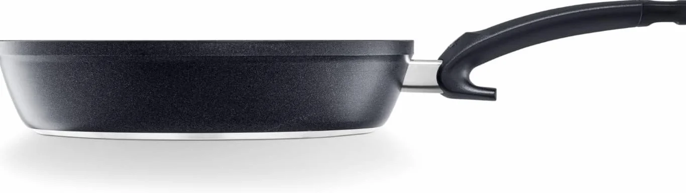 Fissler Adamant Comfort Zestaw Patelni 4-Częściowy (2 Patelnie 24 Cm Plus 28 Cm) Plus Szklana Pokrywka, Powlekane Patelnie Aluminiowe, Nieprzywierające