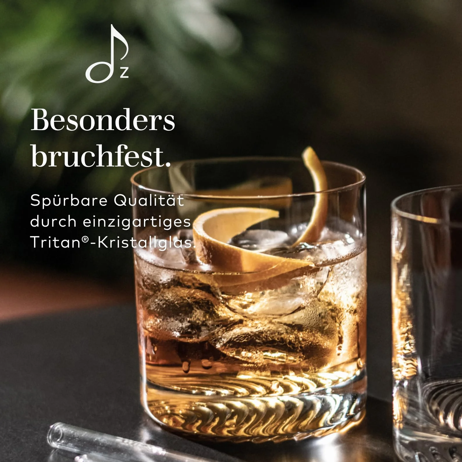 Zwiesel Glas Szklanki do whisky, duże Echo (zestaw 4 szt.), nowoczesny kubek do whisky, nadają się do mycia w zmywarce, wykonane w Niemczech (nr art. 123377)