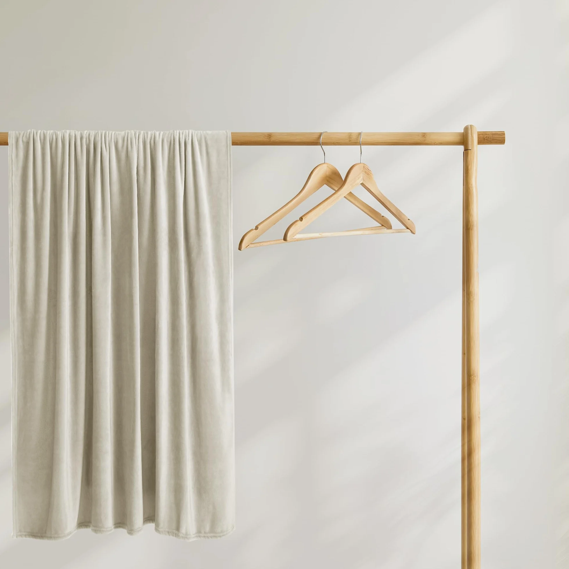 DecoKing Koc 200x220 cm narzuta mikrofibra plusz miękki kremowy Mic