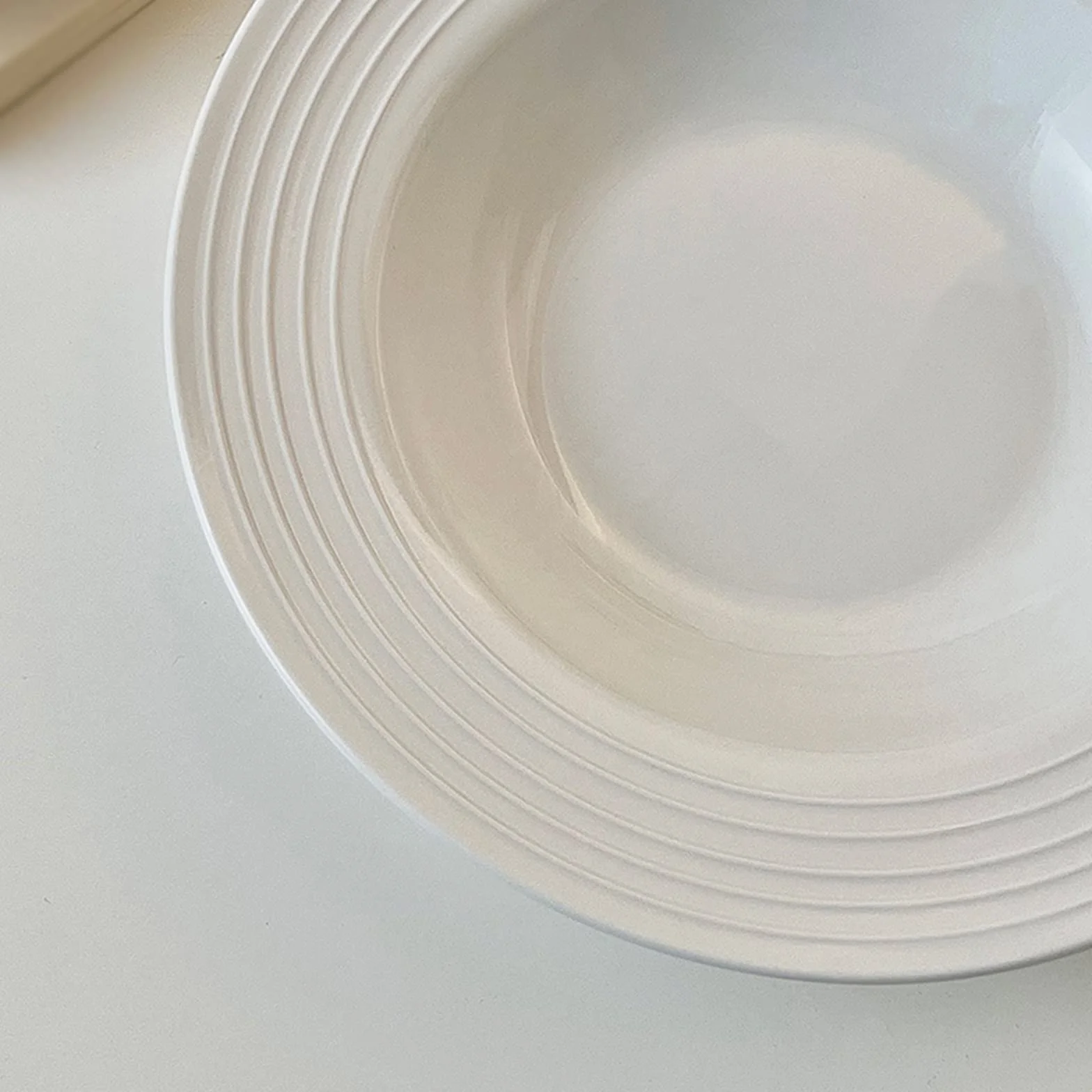 zastawa stołowa Ceramiczny talerz na makaron Czysta biała miska na makaron Domowy talerz zupy Restauracja Kawiarnia Miska sałatkowa Prosty talerz deserowy Okrągły głęboki talerz zestaw zastawy stołowe
