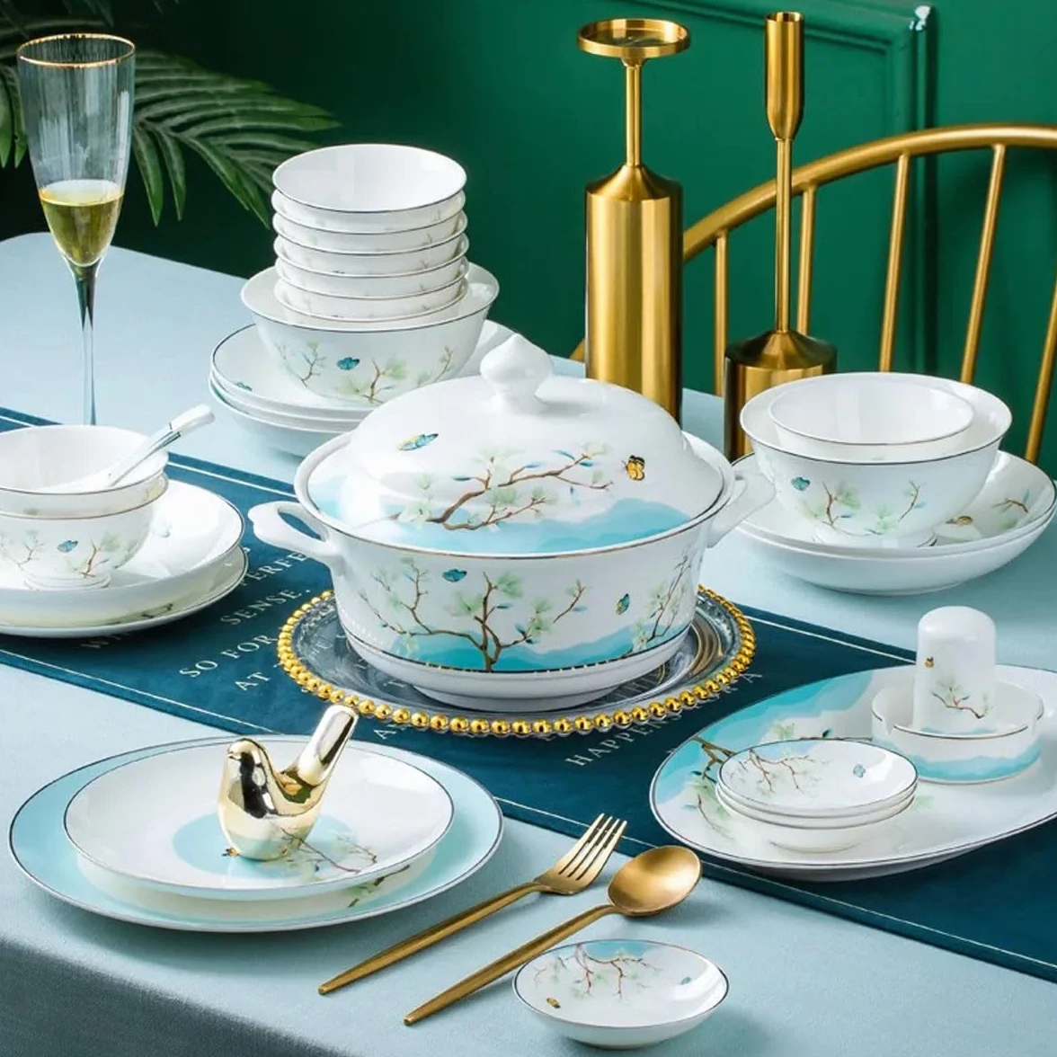 H3TF5J Angielski zestaw stołowy porcelanowy, 60 sztuk kości China, zastawa stołowa, niebieski kwiatowy wzór ceramiczny, kuchenka mikrofalowa i zmywarka
