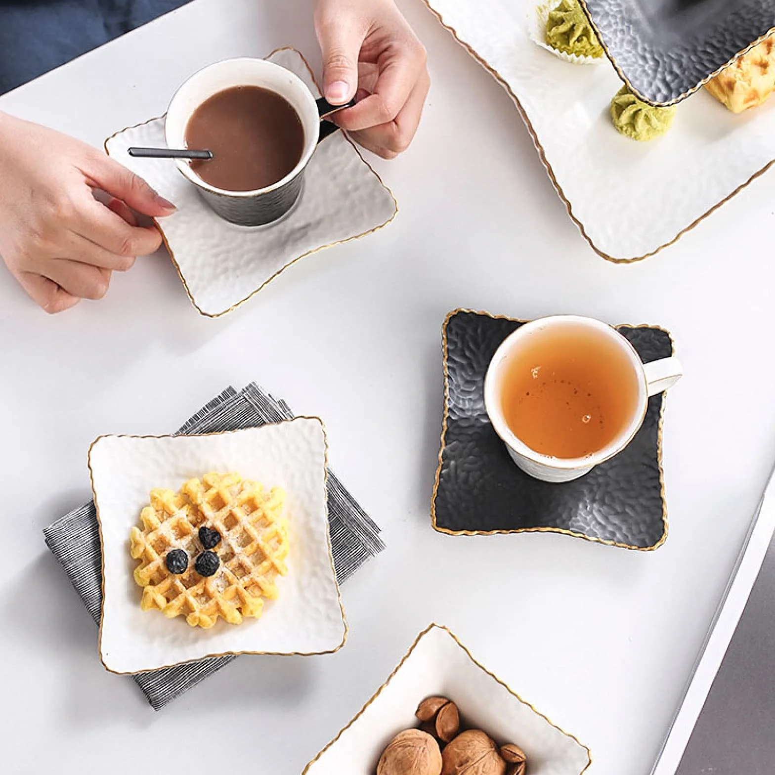 zestaw do herbaty, Porcelanowe ceramiczne zestawy upominkowe do kawy i herbaty, filiżanki dla 4 osób, z czajnikiem