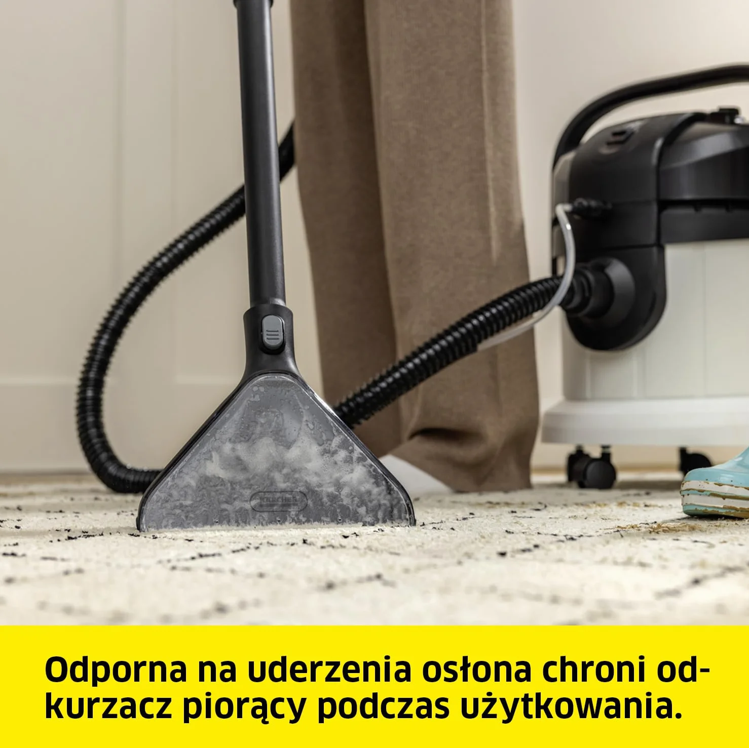 Kärcher odkurzacz piorący SE 4, wąż spryskujący 2 w 1, zbiornik świeżej i brudnej wody: 4 l, ssawki: do mycia podłóg, podłogowa z nasadką do podłóg twardych i dywanów, do tapicerki i szczelinowa