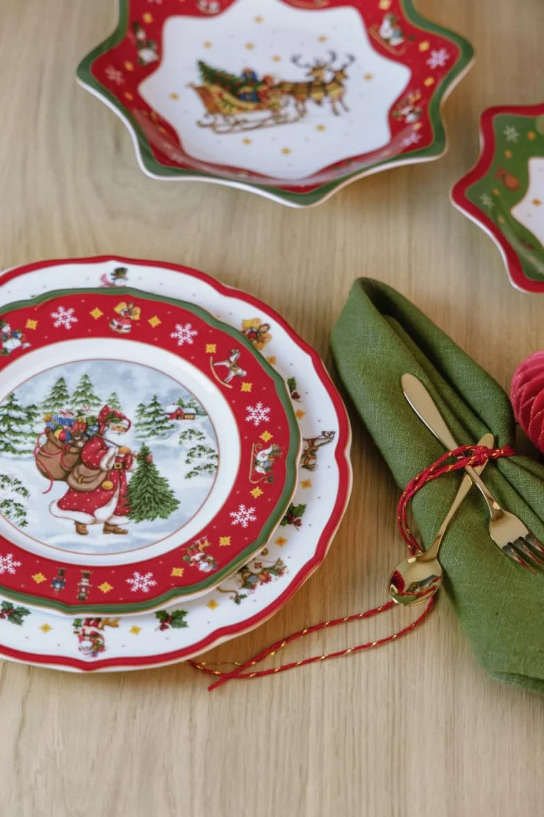Hutschenreuther Happy Wintertime zestaw 4-częściowy czerwony