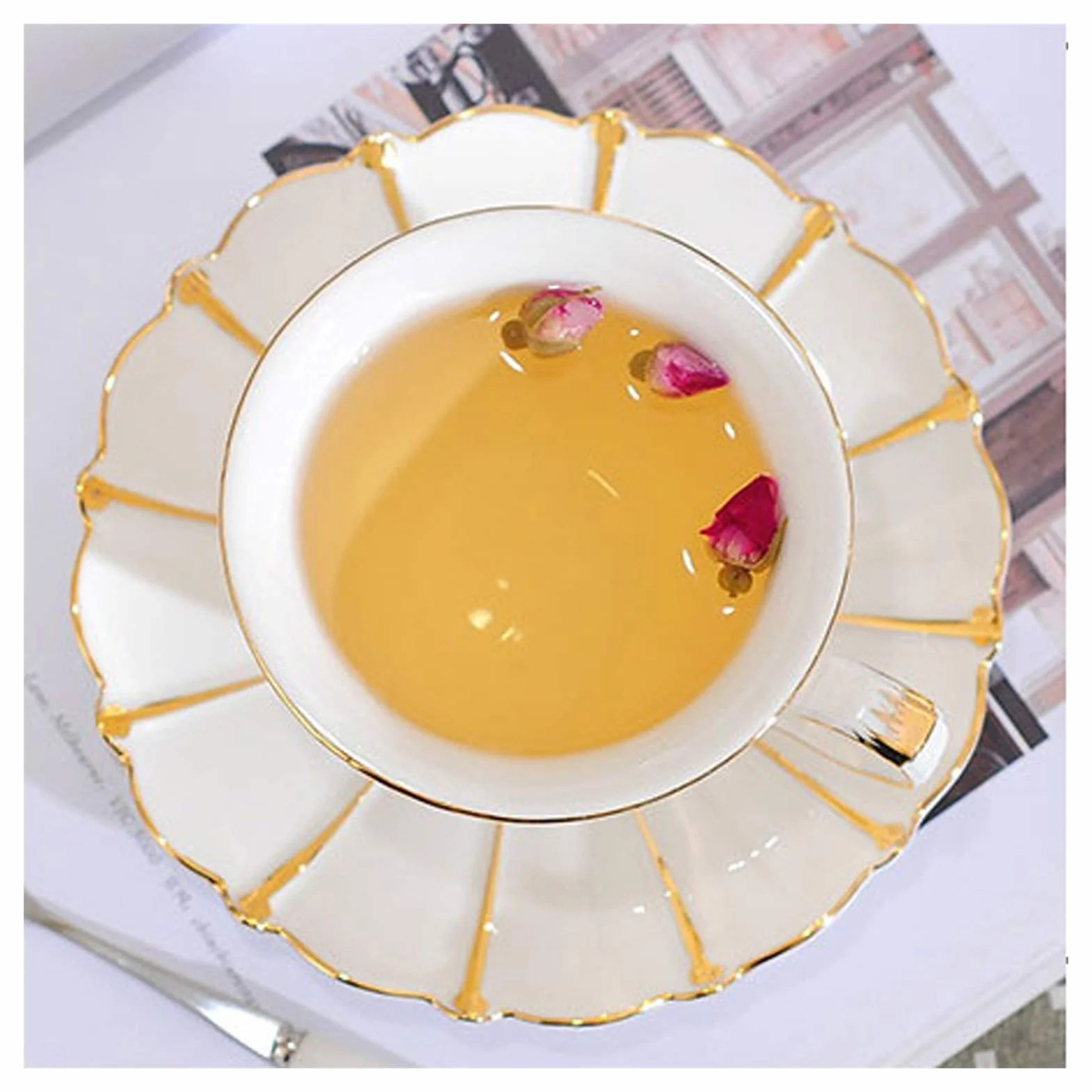 Tea Sets for Adults Popołudniowy zestaw herbaty, w tym filiżanki herbaty i spodek metalowy uchwyt na kubek i ekspres do herbaty z ceramiczną podstawą podgrzewacza nadaje się do kawy i herbaty owocowej