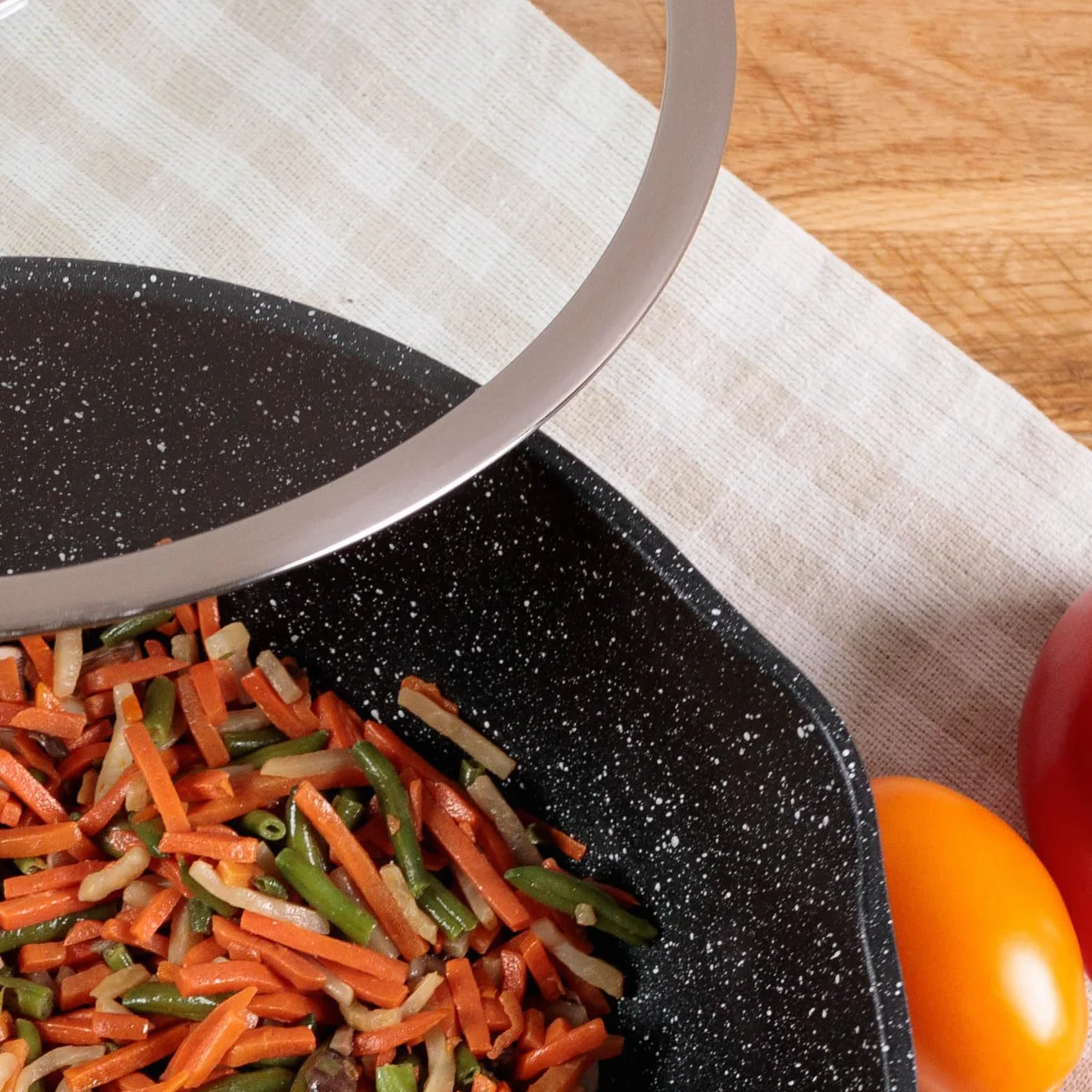 Kamberg – wok 30 cm – zdejmowany uchwyt – odlew aluminiowy – powłoka o wyglądzie kamienia – ze szklaną pokrywką – do wszystkich rodzajów kuchenek, również indukcyjnych, bez PFOA, aluminium