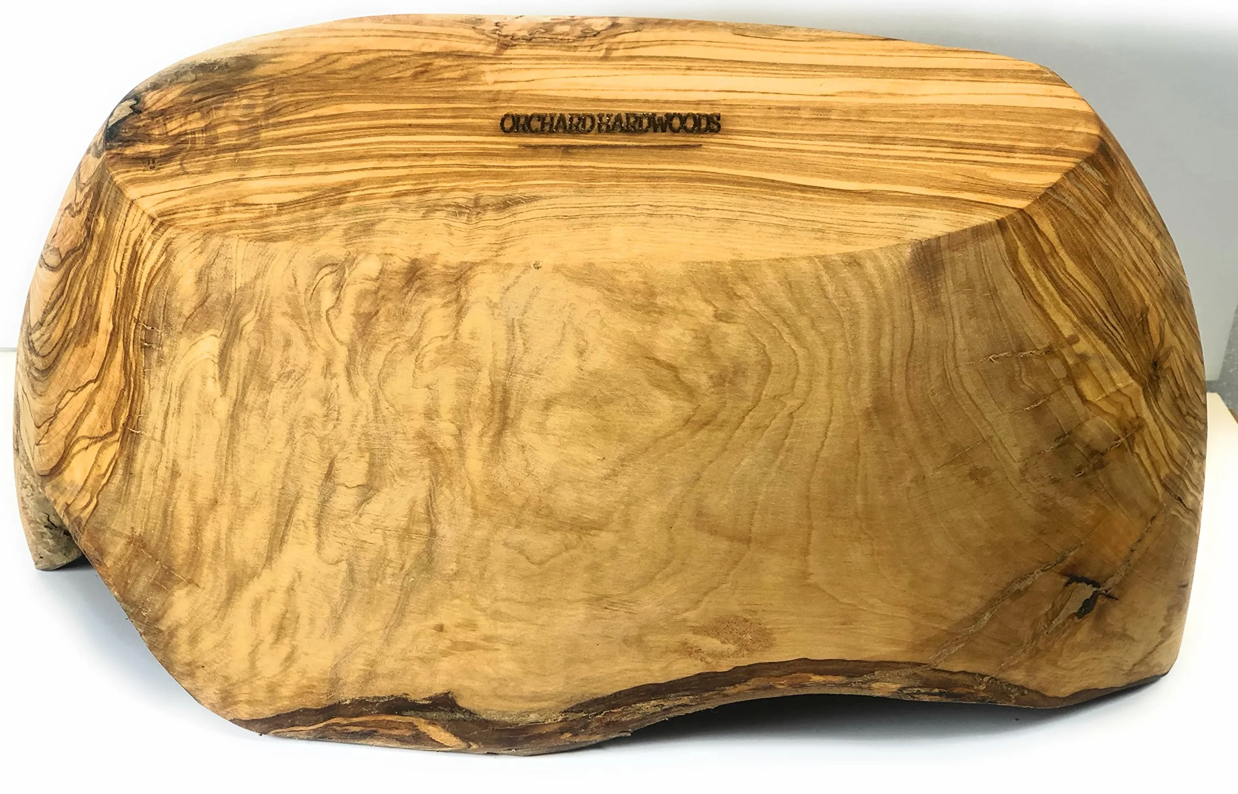 Rustykalna owalna miska na ciasto z drewna oliwkowego 30 cm rustykalna miska na chleb od sadu liściastego - w kształcie łodzi - żywa krawędź kory. Wystrój domu wiejskiego na owoce, sałatki, przekąski,