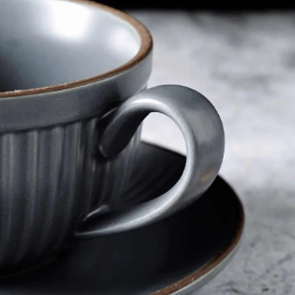 Kubki Zestaw filiżanek do kawy filiżanka do kawy domowa popołudniowa herbata zestaw ceramiczny retro kubek i spodek kubek do kawy(A)