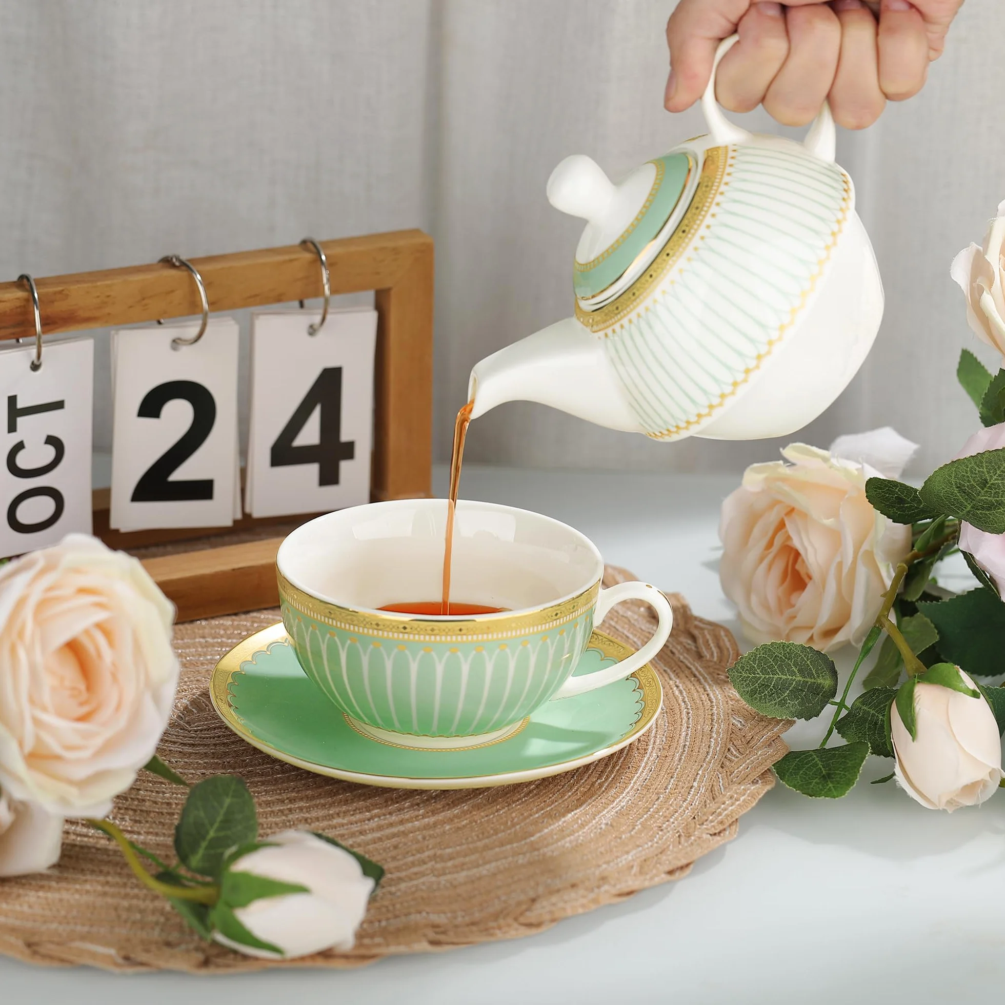 fanquare Zestaw do herbaty Tea for One z złotym obramowaniem, zielony zestaw do herbaty dla dorosłych, ceramiczna filiżanka do kawy z podstawką, klasycznie w paski