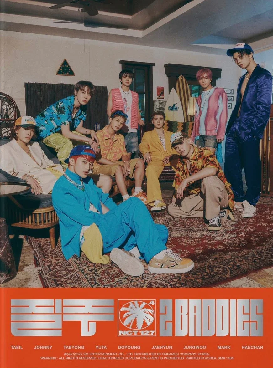 NCT 127 2 Baddies 4. album fotoksiążka wersja płyty CD + plakat + składany plakat na paczce + broszura + pocztówka + naklejka + fotokarta+śledzenie (zestaw szybciej + 2 zły)