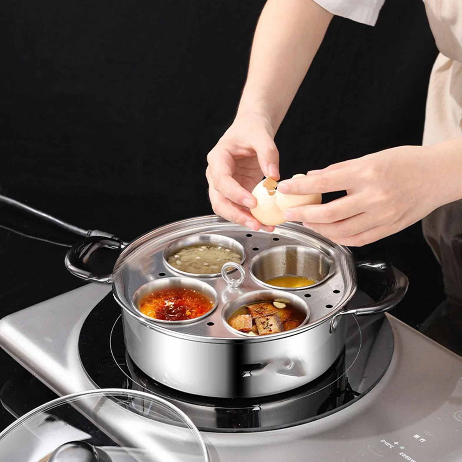 Stainless Steel Egg Poacher, 4-Cup Non-Stick Steamer, 7.87-Inch Diameter Poached Egg Maker, Rust-Resistant Kitchen Cooker, Elegant Breakfast Pan with Modern Style, Cooking Gear for Brunch