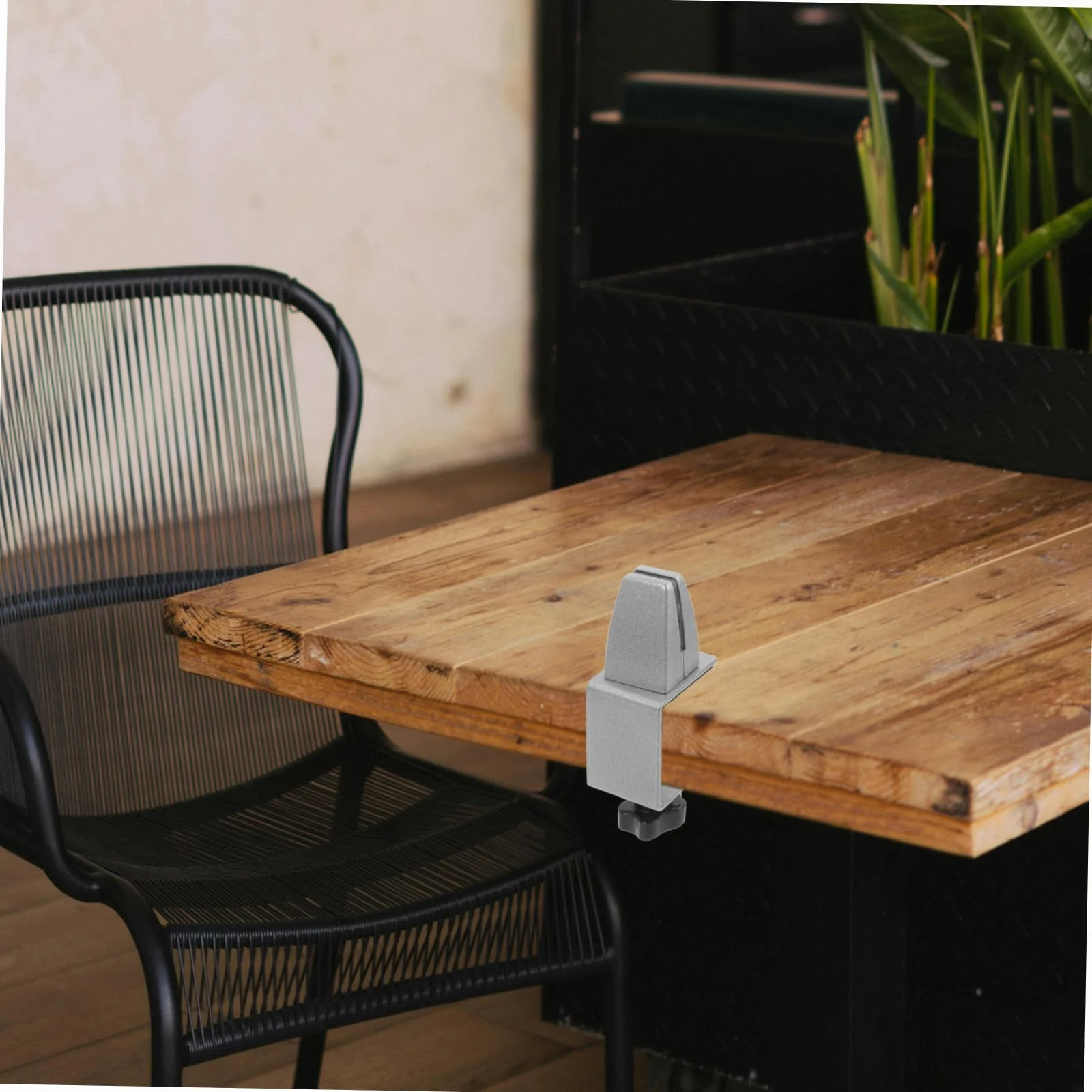 Regulowany Zacisk Do Szklanych Przegród Biurkowych OUNONA