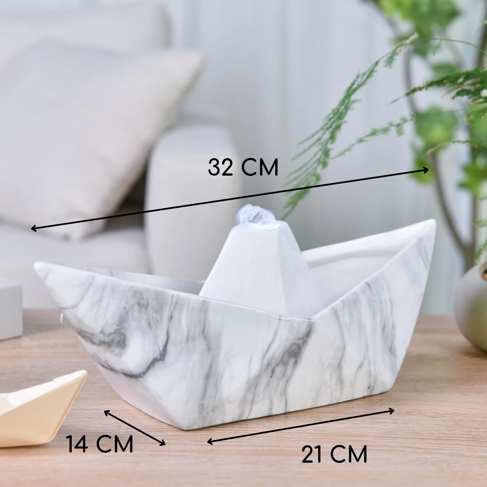 Ceramiczna fontanna do wnętrz Autentyczny efekt marmuru kolorowe światło, typowy i nowoczesny styl, niezwykły Zen Deco, pomysł na prezent dla twórcy, fontanna stołowa, H21x32x14cm - Żeglarstwo