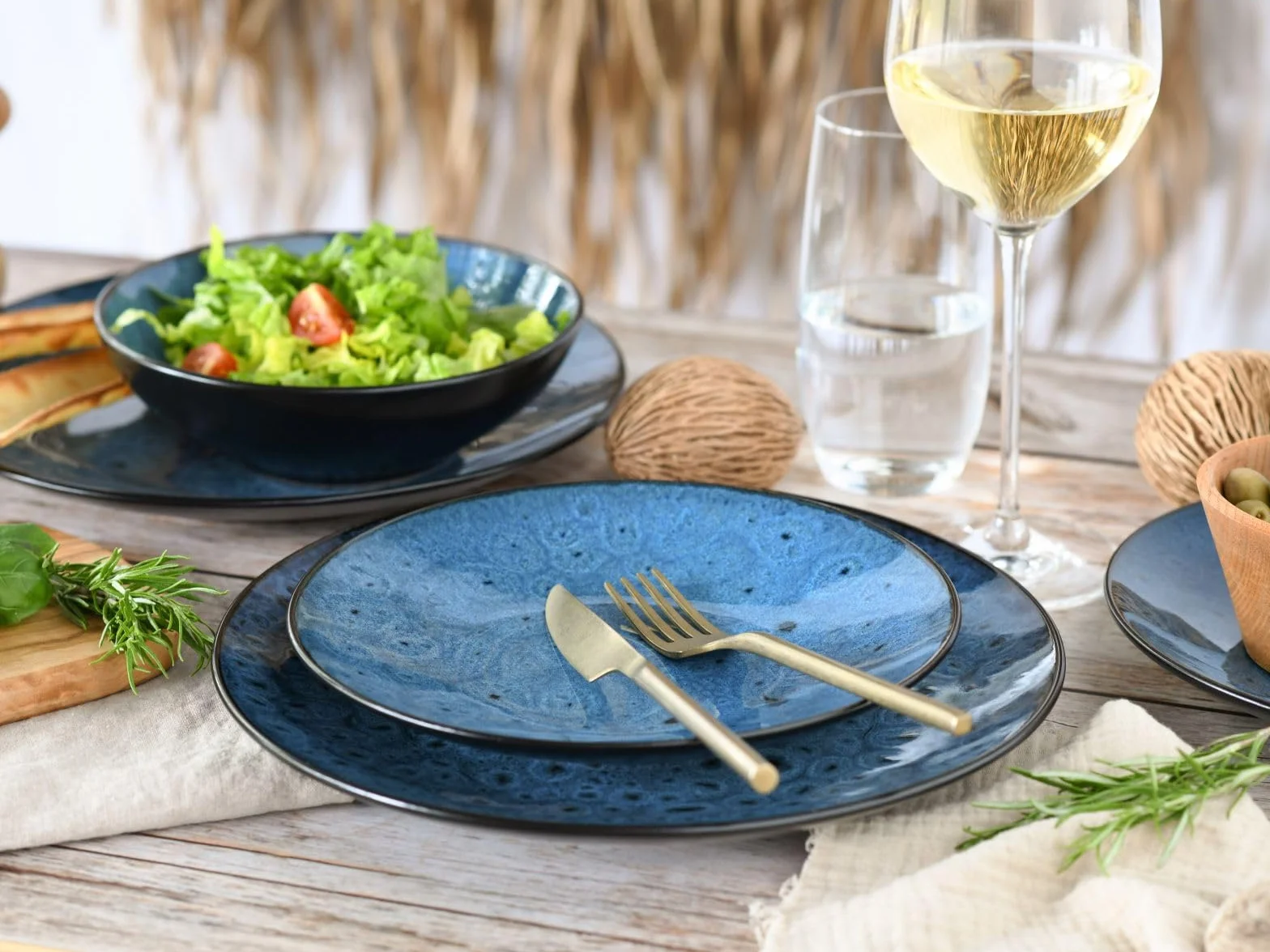 CreaTable, 23630, seria CAPRI - glazura reaktywna, 16-częściowy zestaw naczyń, serwis kombi z kamionki, nadaje się do mycia w zmywarce i używania w kuchence mikrofalowej, wysokiej jakości produkcja