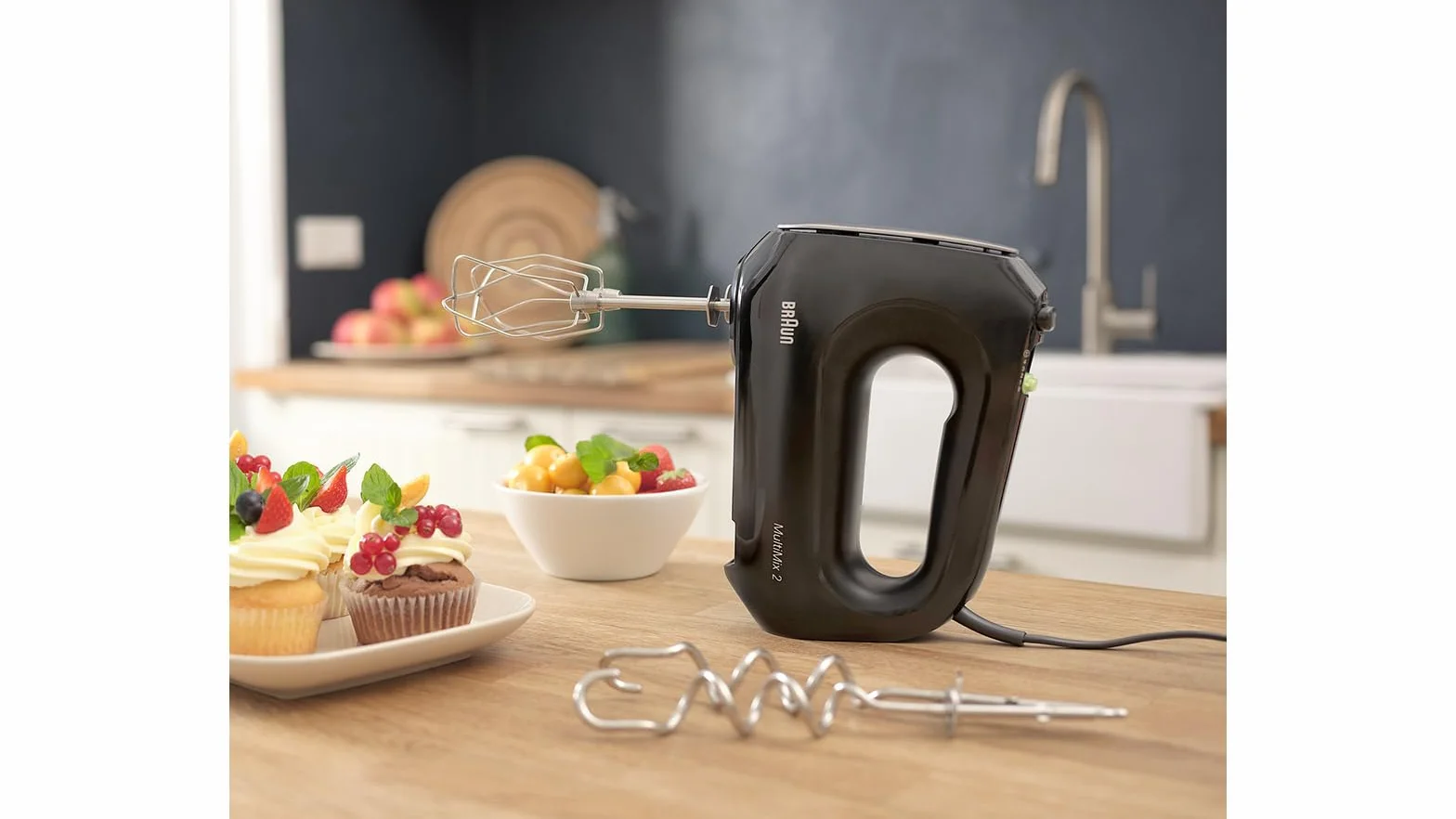 Braun Household MultiMix 2 HM2110BK mikser ręczny – mikser ręczny z 4 stopniami prędkości plus Turbo, technologia FastMix, EasyClick, w zestawie trzepaczka i hak do zagniatania, obsługa jedną ręką,