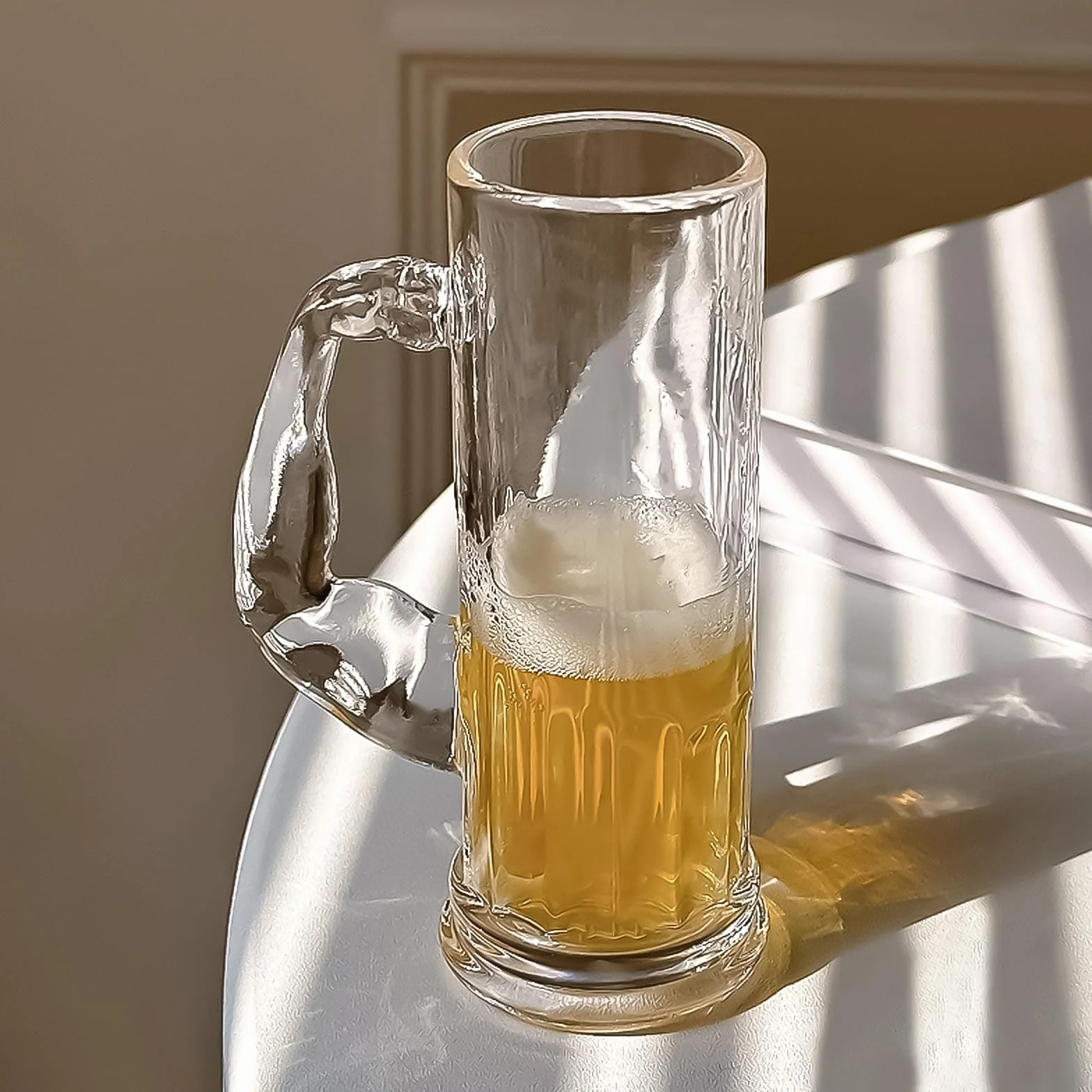Szklany kufel do piwa z uchwytem na ramię mięśni, kufel do piwa z uchwytem, styl vintage, 570 ml