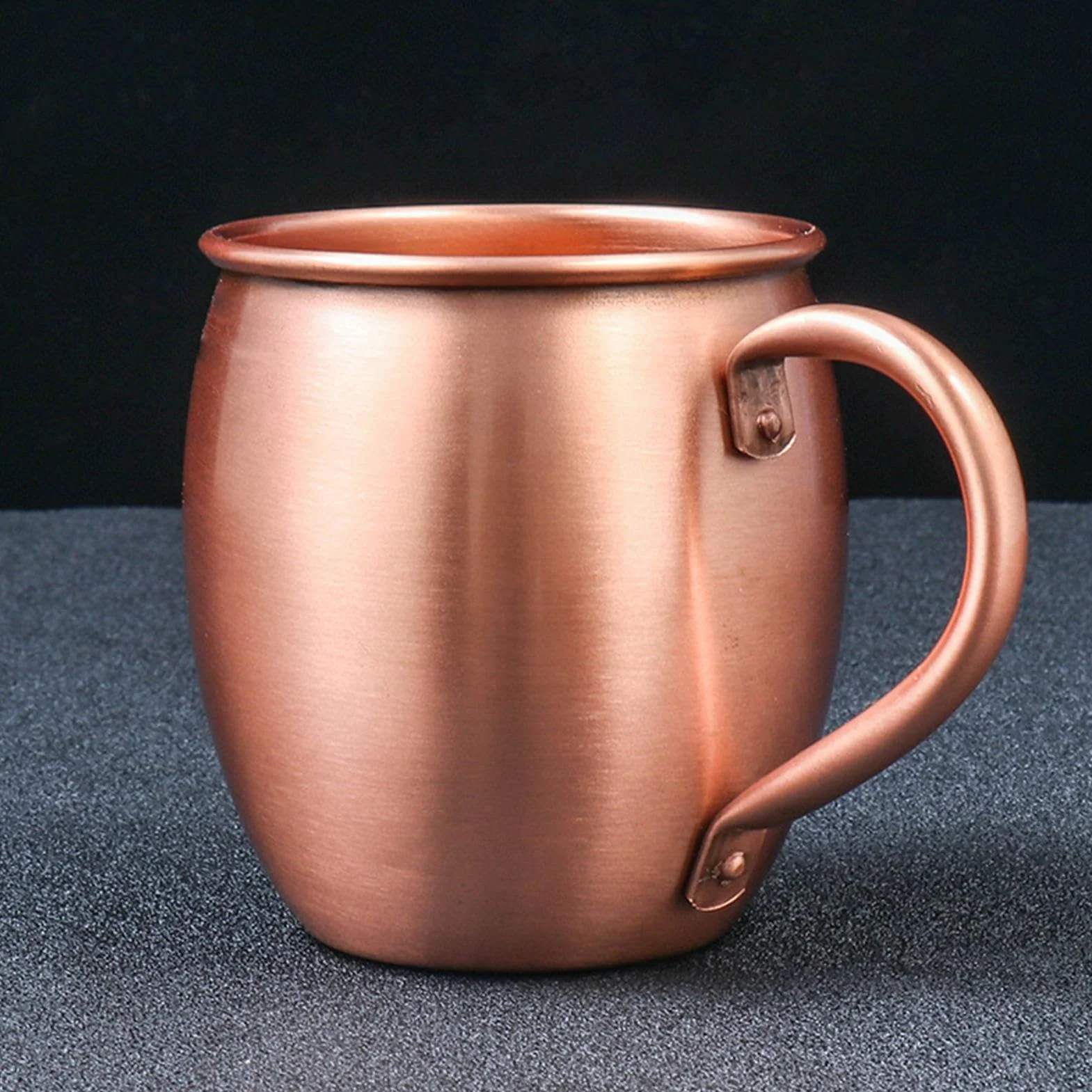 Kubki miedziane Mule - 530ml Ręcznie wykonany młotkowany zestaw naczyń do picia | Wysokiej jakości miedziane kubki idealne do Moscow Mule, koktajli, Bożego Narodzenia, kuchni, imprez, domu lub do