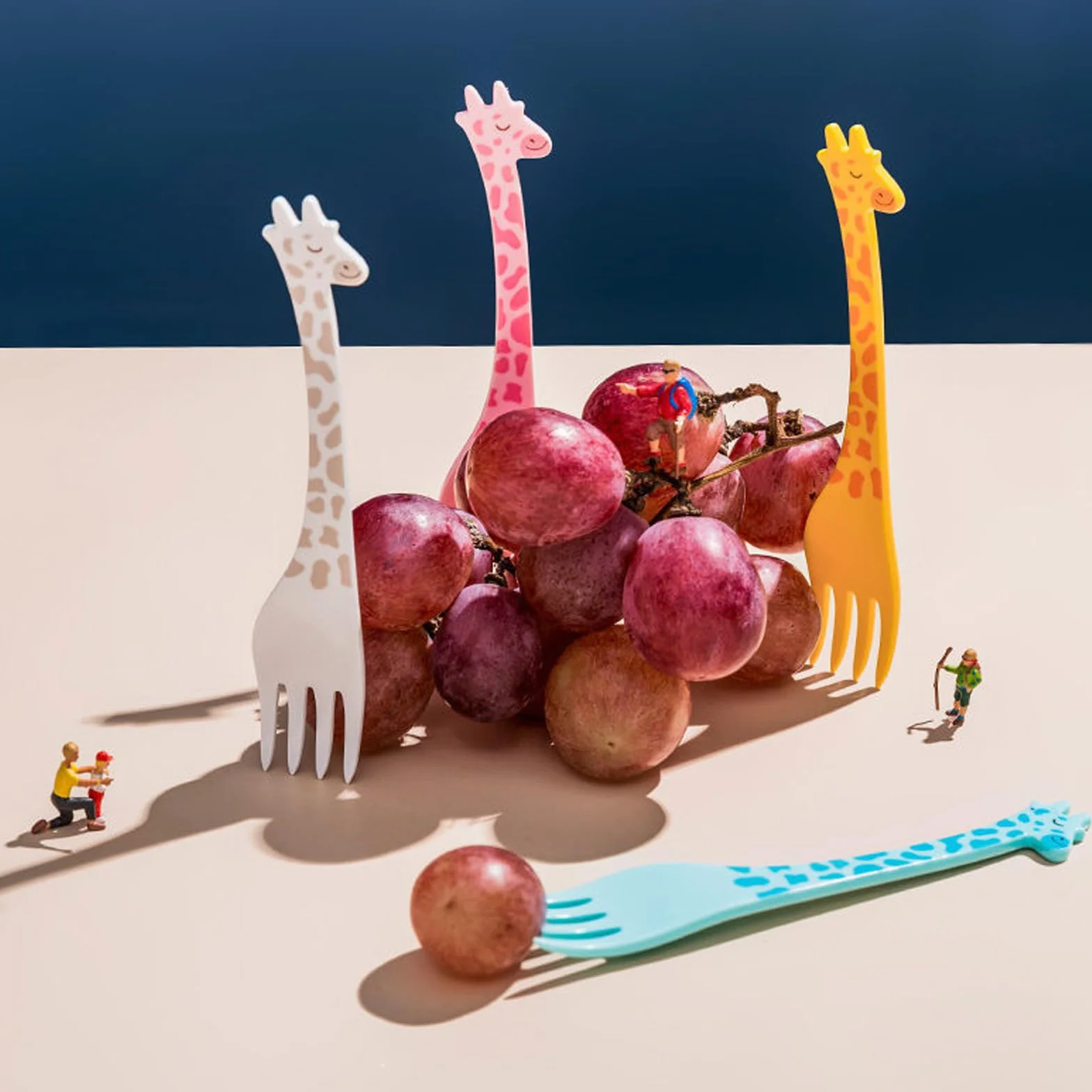 12 sztuk widelców do owoców z tworzywa sztucznego, żyrafa, mini widelce do owoców dla dzieci, kolorowe, wielokrotnego użytku, do dekoracji na lunch bento, na imprezę, urodziny, popołudniową
