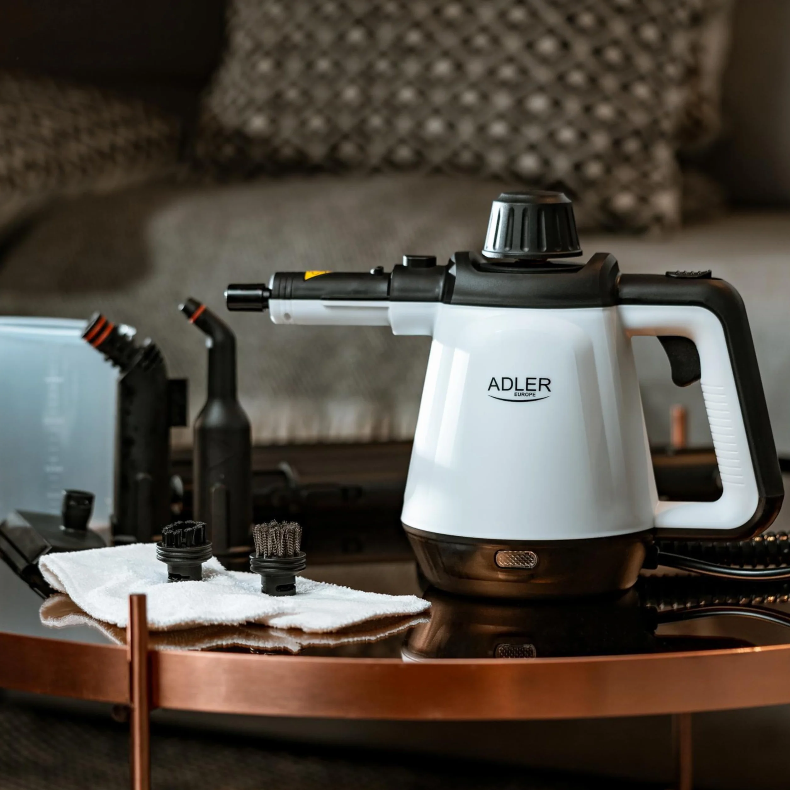 ADLER EUROPE 7038 Czyścik Parowy z zestawem końcówek