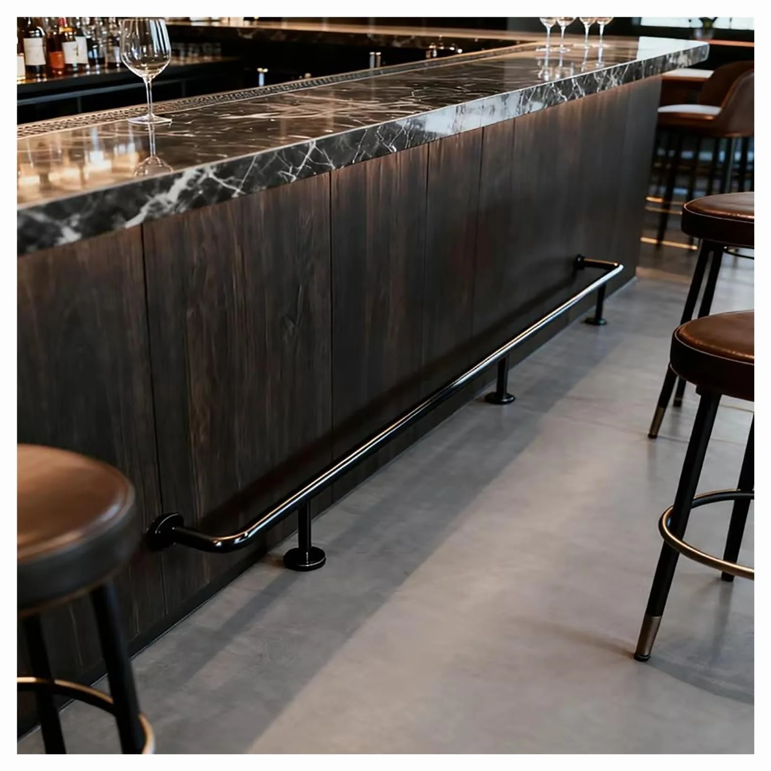 Regulowany mosiężny zestaw szyn nożnych, klasa komercyjna z elementami montażowymi pod blatem i zaślepkami stalowymi - idealny do domowych barów i restauracji, 80 cm-160 cm