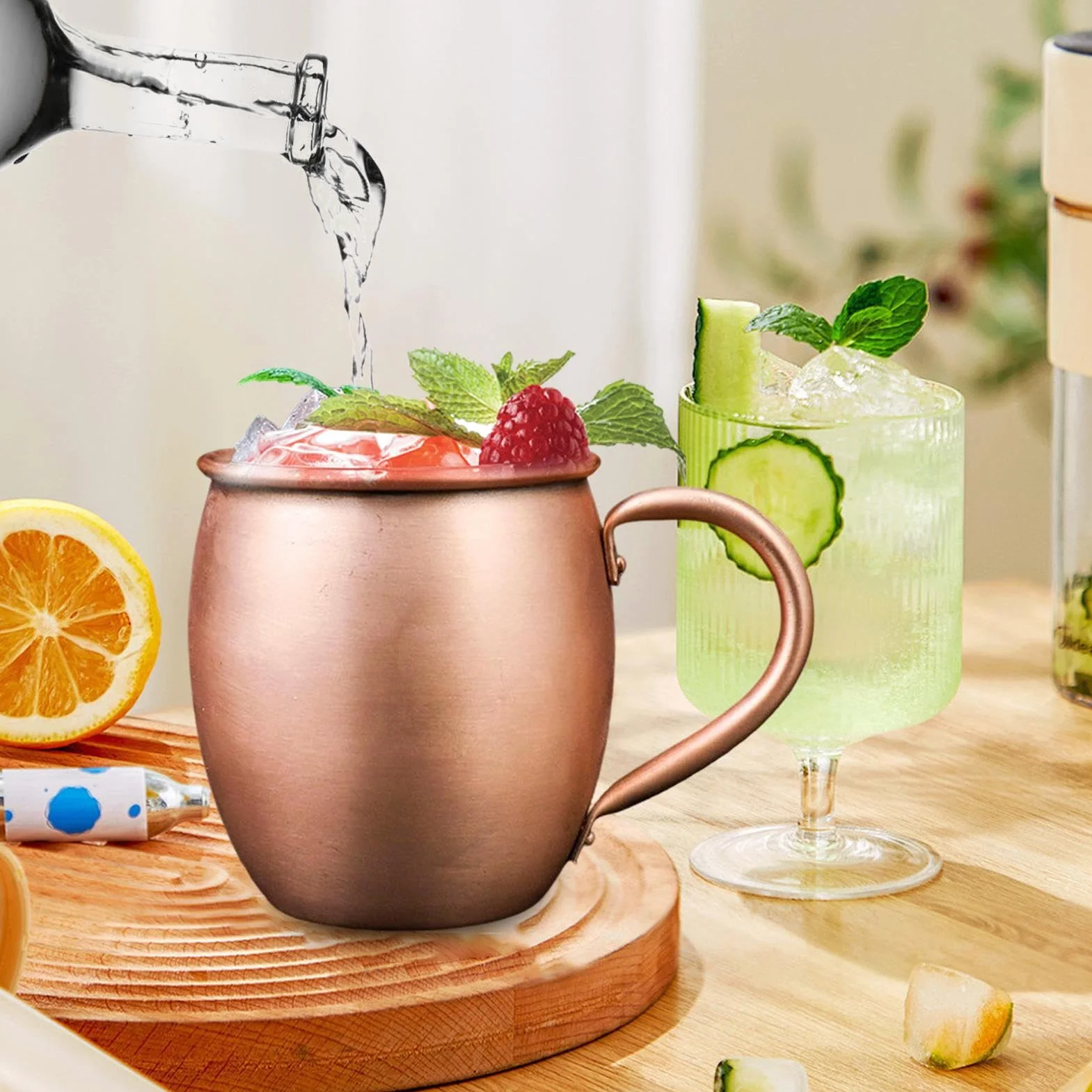 Kubki miedziane Mule - 530ml ręcznie wykonane młotkowane naczynia do picia do kuchni i baru | Klasyczny styl Moscow Mule z gładkim uchwytem, idealne do wody, herbaty, piwa, koktajli i świątecznego