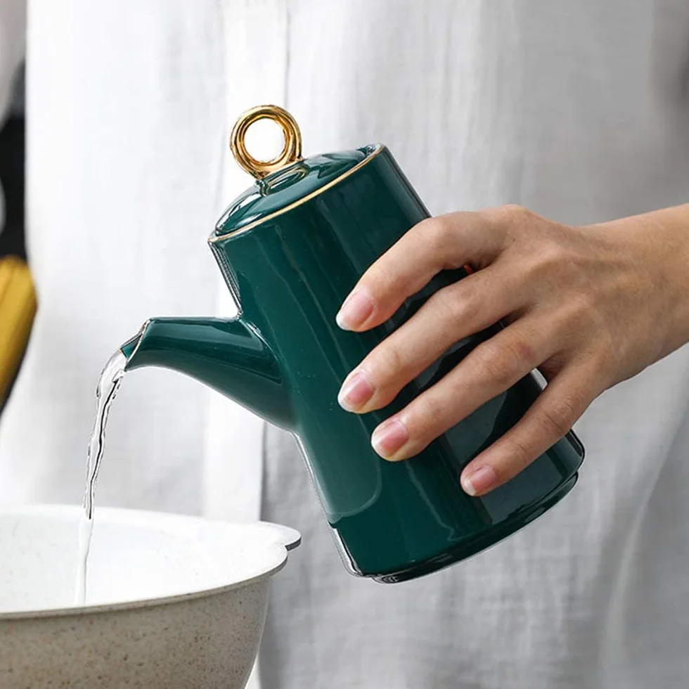 ESNY Generyczna butelka na oliwę z oliwek, ceramiczna, nadaje się do przechowywania oleju, octu, sosu sojowego i innych płynów, 1 sztuka, 400 ml