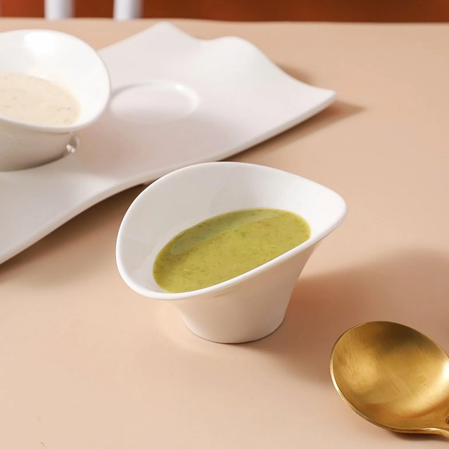 Kuchnia biała porcelanowa miska na przyprawy domowa ceramiczna sałatka dressing miska kreatywna zastawa stołowa trzy przegrody talerz na przekąski miski do dipów