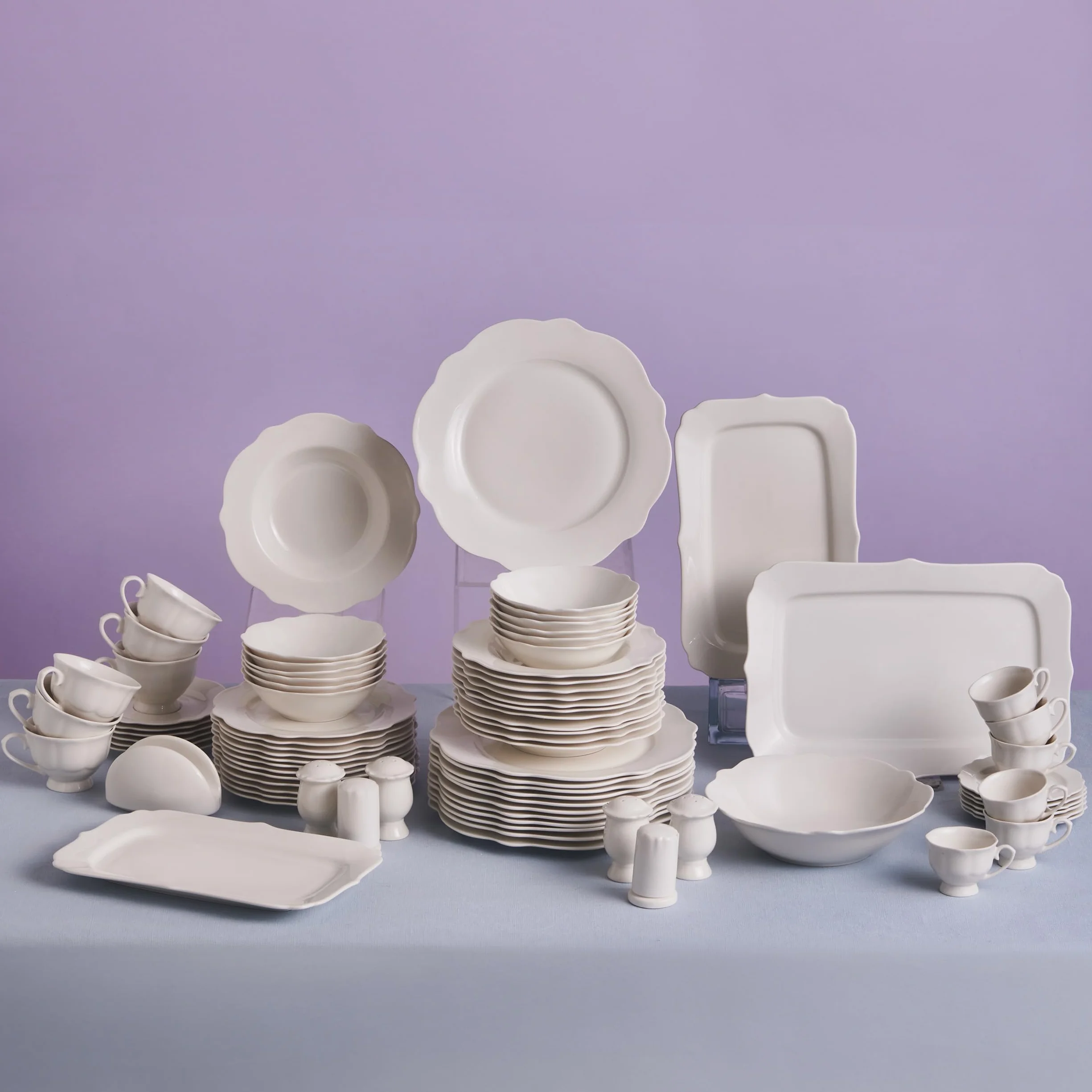 Karaca Vera Gold 84-częściowy zestaw naczyń dla 12 osób, elegancki i wysokiej jakości porcelanowy zestaw naczyń na specjalne okazje i do codziennego użytku