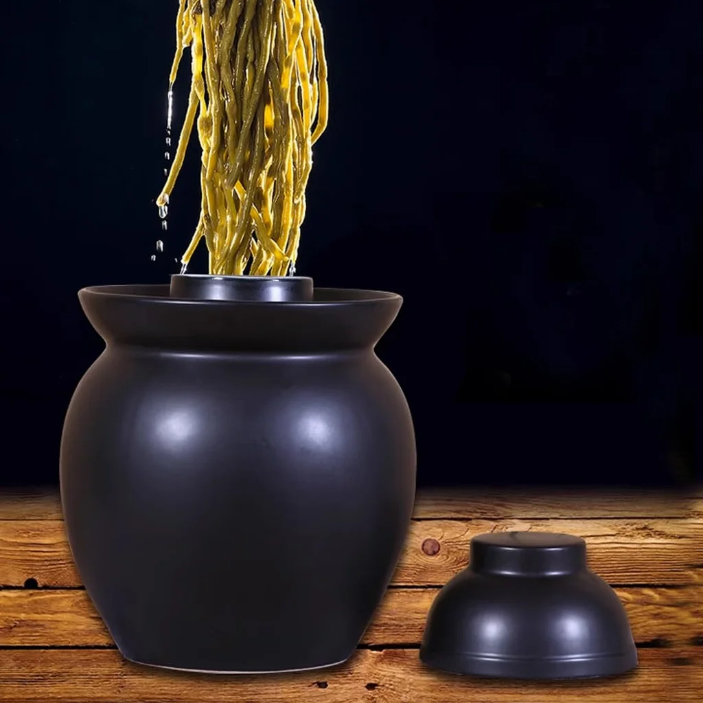 Ceramiczny słoik na ogórki z pokrywkami, tradycyjny chiński porcelanowy garnek na ogórki, ceramiczny garnek do fermentacji z pokrywką z uszczelką wodną, garnek do kiszenia kapusty(Niebieski-1,5 kg