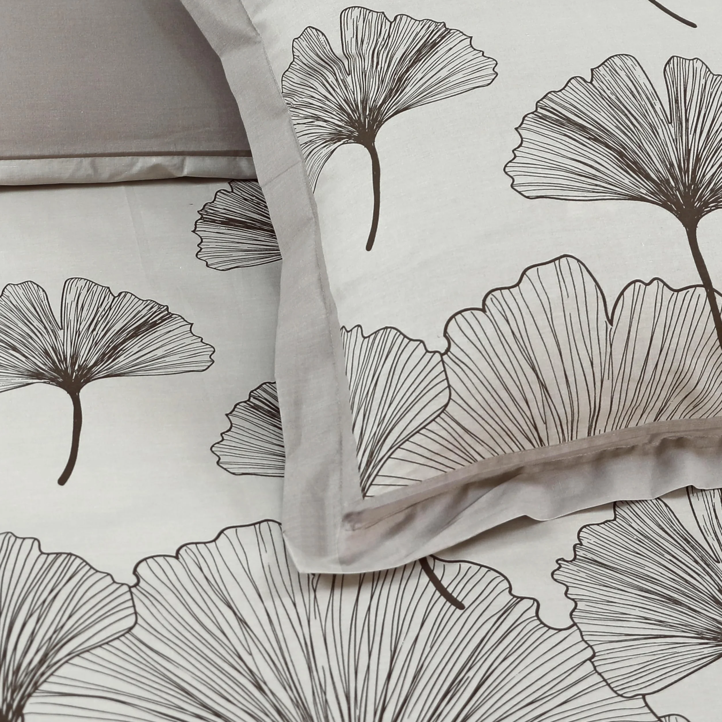 Vision - Komplet pościeli Ginko Beige - Poszewka na kołdrę 260x240cm z 2 różnymi poszewkami 65x65cm - 100% Bawełna