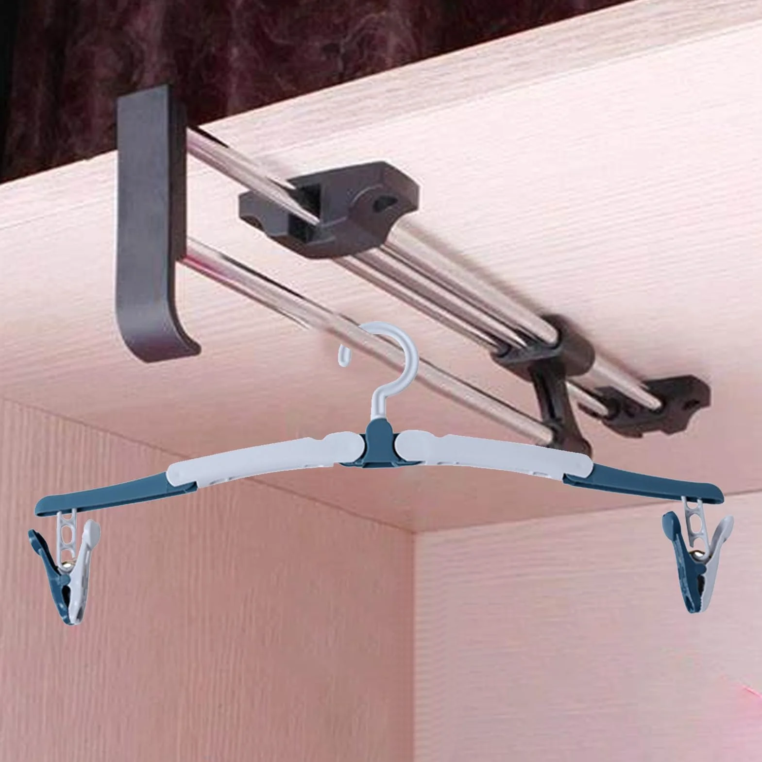 Travel Hangers, Foldable Clothes Hangers, Portable Anti-Slip Hanger, Space-Saving Design, Two Way Clips for Drying Garments, 15.16x5.98 Inches, Blue, Red, 1 Piece