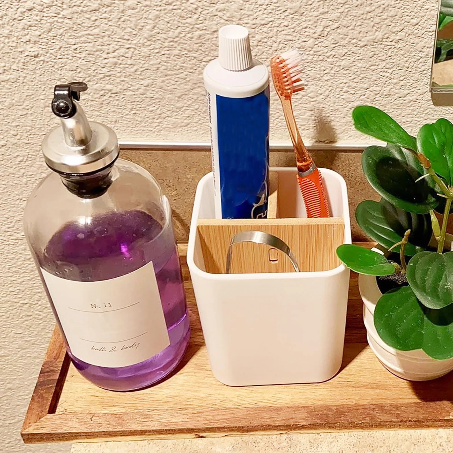 MOGADEE® Uchwyt na szczoteczki do zębów, Toothbrush Holder, kubek na szczoteczki do zębów z tworzywa sztucznego, 2 przegródki na szczoteczki do zębów + 1 pojemnik do przechowywania, na elektryczne