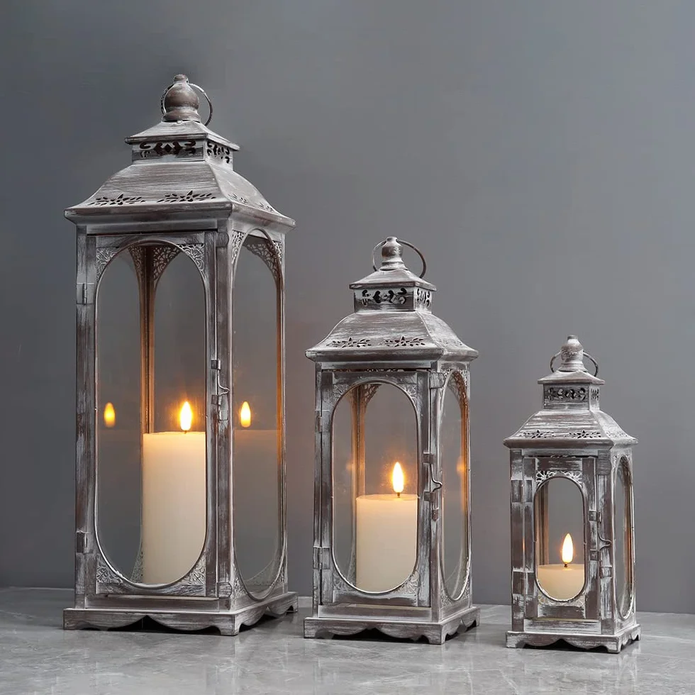 TRIROCKS Zestaw 3 Vintage Lampionów na Świecę 26/35/50 cm Wysokich, Metalowe Uchwyt na Świecę z Hartowanym Szkłem do Salonu, Ogrodu (Cementowy Szary)