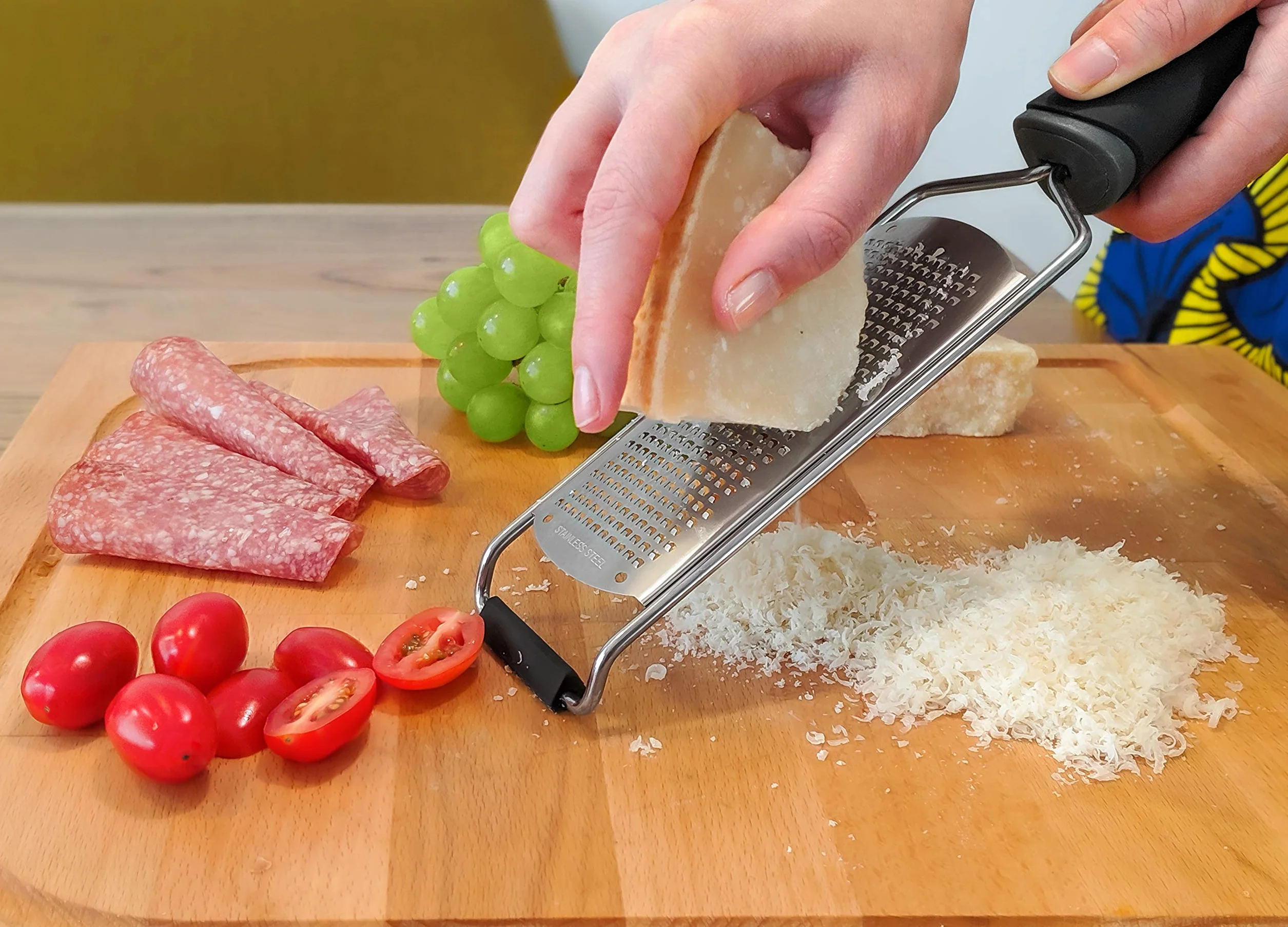 Granny's Kitchen Ręczna maszynka do cytrusów - tarka ze stali nierdzewnej do skórki cytrynowej - ultra naostrzona tarka do parmezanu imbirowego czosnku limonki