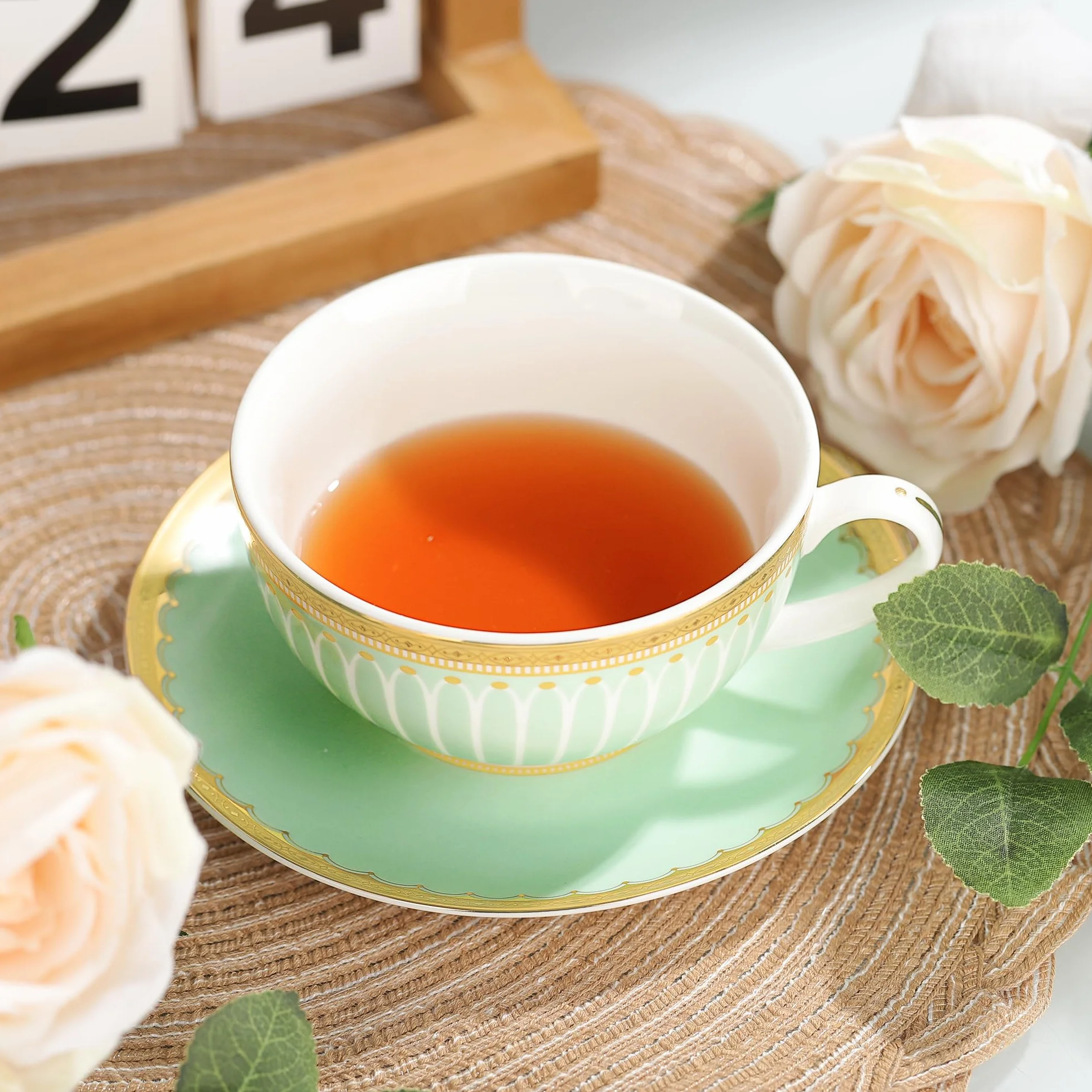 fanquare Zestaw do herbaty Tea for One z złotym obramowaniem, zielony zestaw do herbaty dla dorosłych, ceramiczna filiżanka do kawy z podstawką, klasycznie w paski