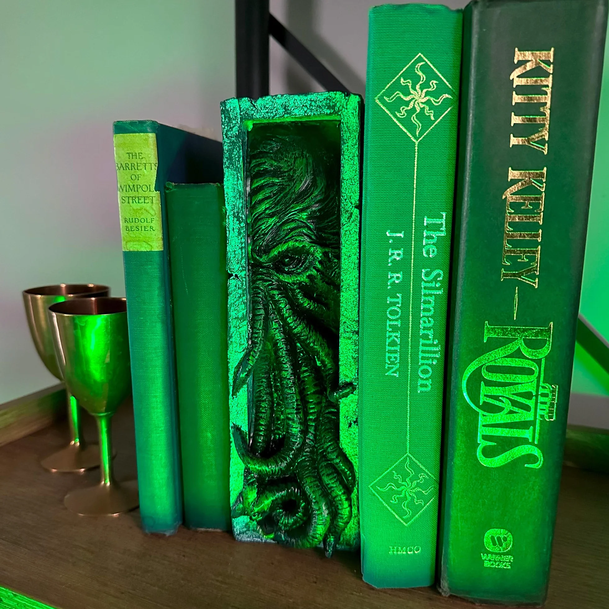 Toy Vault Cthulhu wkładka do regału, żywica podpórka podglądająca statuetka potwora Cthulhu