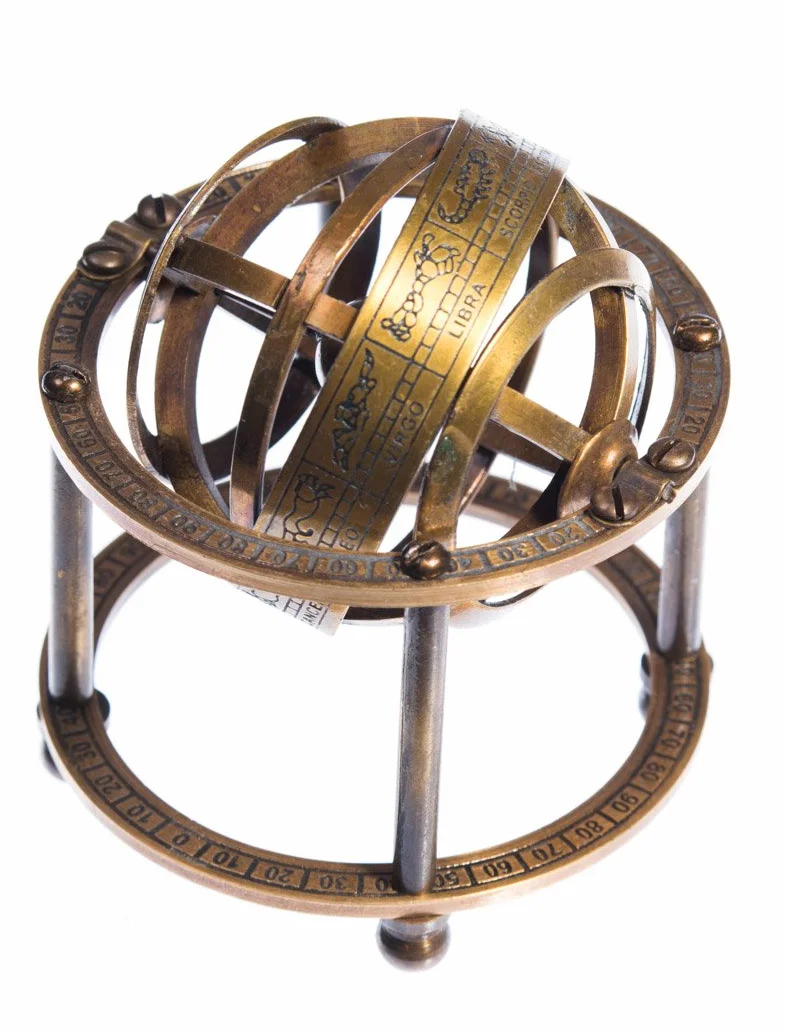 Armilläre kula z mosiądzu astronomiczna 9 cm Vintage pirat kula steampunkowa
