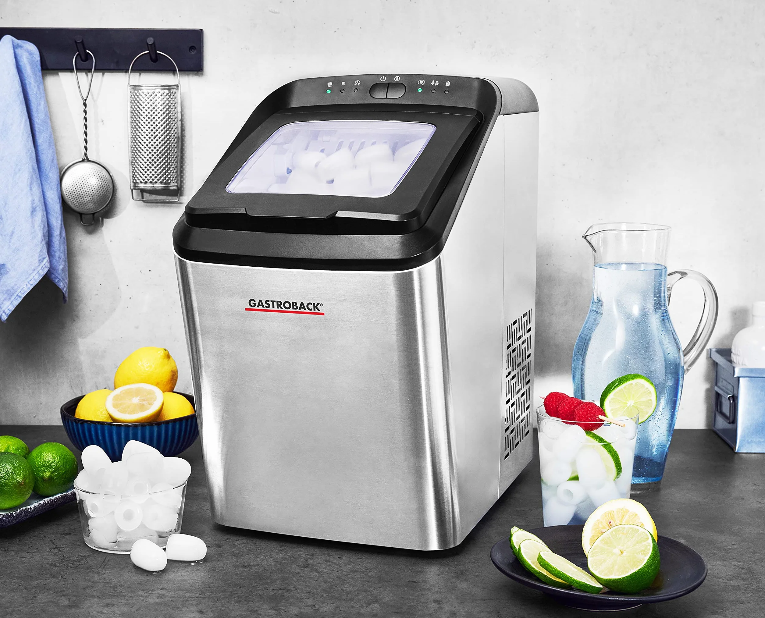 GASTROBACK 41143 Bartender Pro kostkarka do lodu, 9 kostek na cykl, 2,8 l zbiornik, czarny srebrny