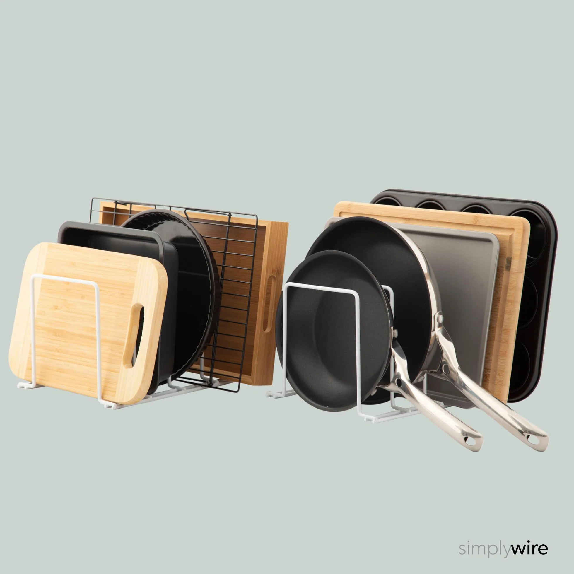 simplywire – Stojaki na blachy do pieczenia i deski do krojenia – zestaw 2 szt. – stojak na patelnie – organizer do szafki kuchennej – biały