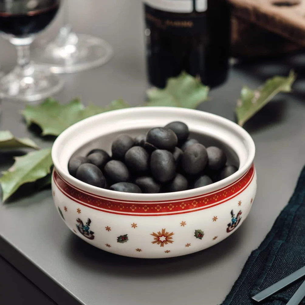 Villeroy & Boch Toy's Delight zestaw do mleka i cukru, dzbanek na mleko (500 ml) i cukiernica (420 ml), zastawa do serwowania z dekoracją bożonarodzeniową, porcelana premium, czerwono-biały