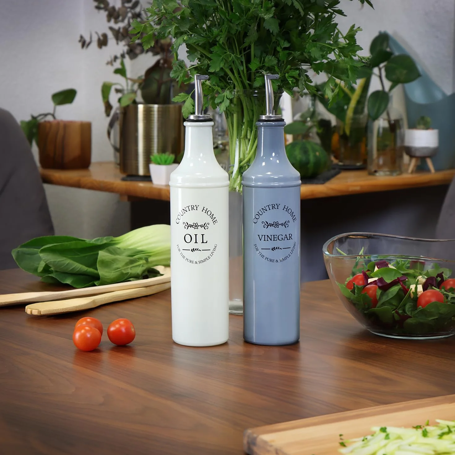 COM-FOUR® 2-czesciowy zestaw butelek na olej i ocet - kolorowe butelki szklane z dziobkiem, klapka i rurka wentylacyjna ze stali nierdzewnej - dozownik octu i oleju (2 czesci - butelki)