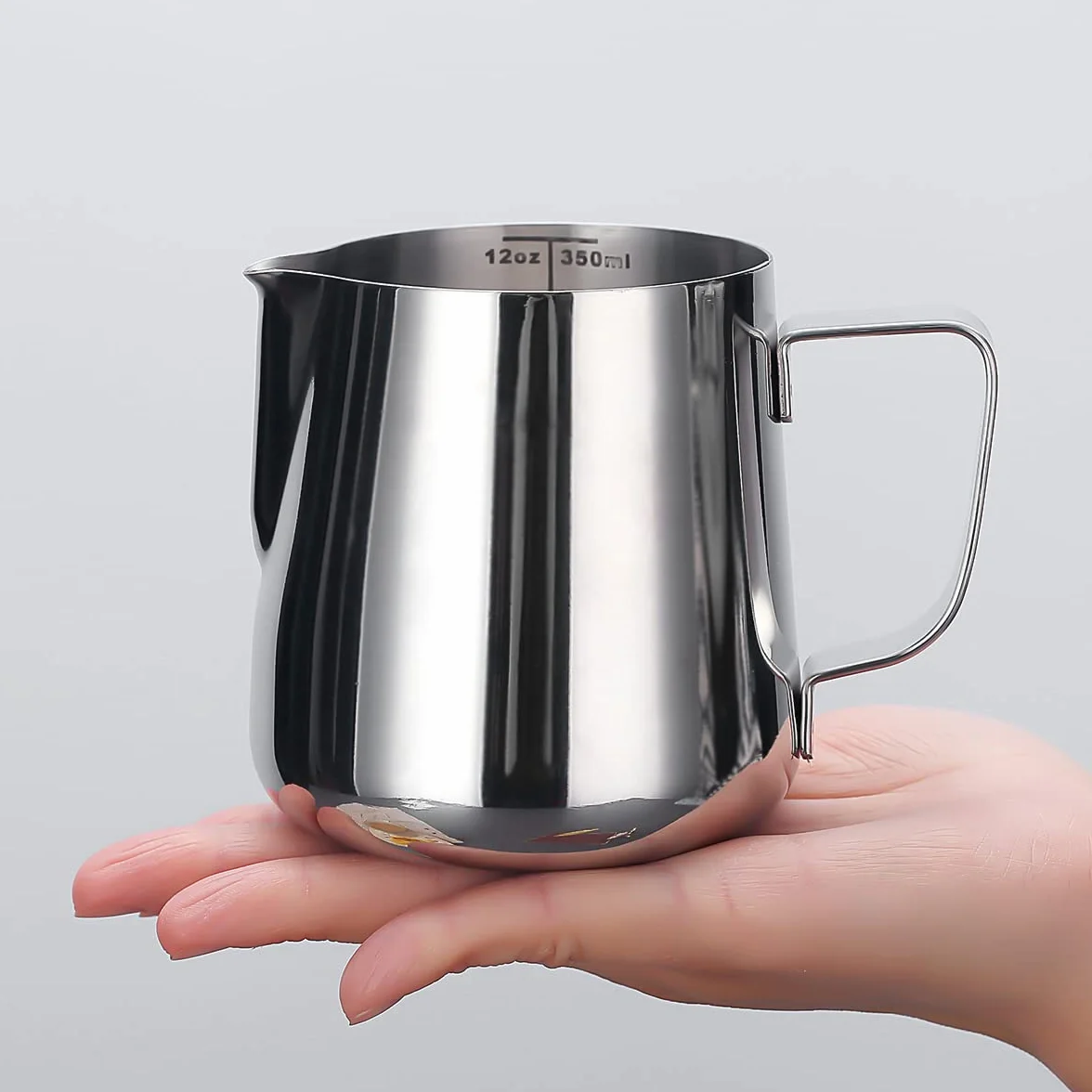 Dzbanek do spieniania mleka 12oz - 350ml, Kyraton Dzbanki do gotowania na parze ze stali nierdzewnej z dekorowaniem pióra, kubki do kawy mlecznej Cappuccino Latte Art Barista Dzbany parowe Dzbanek na mleko (srebrny)