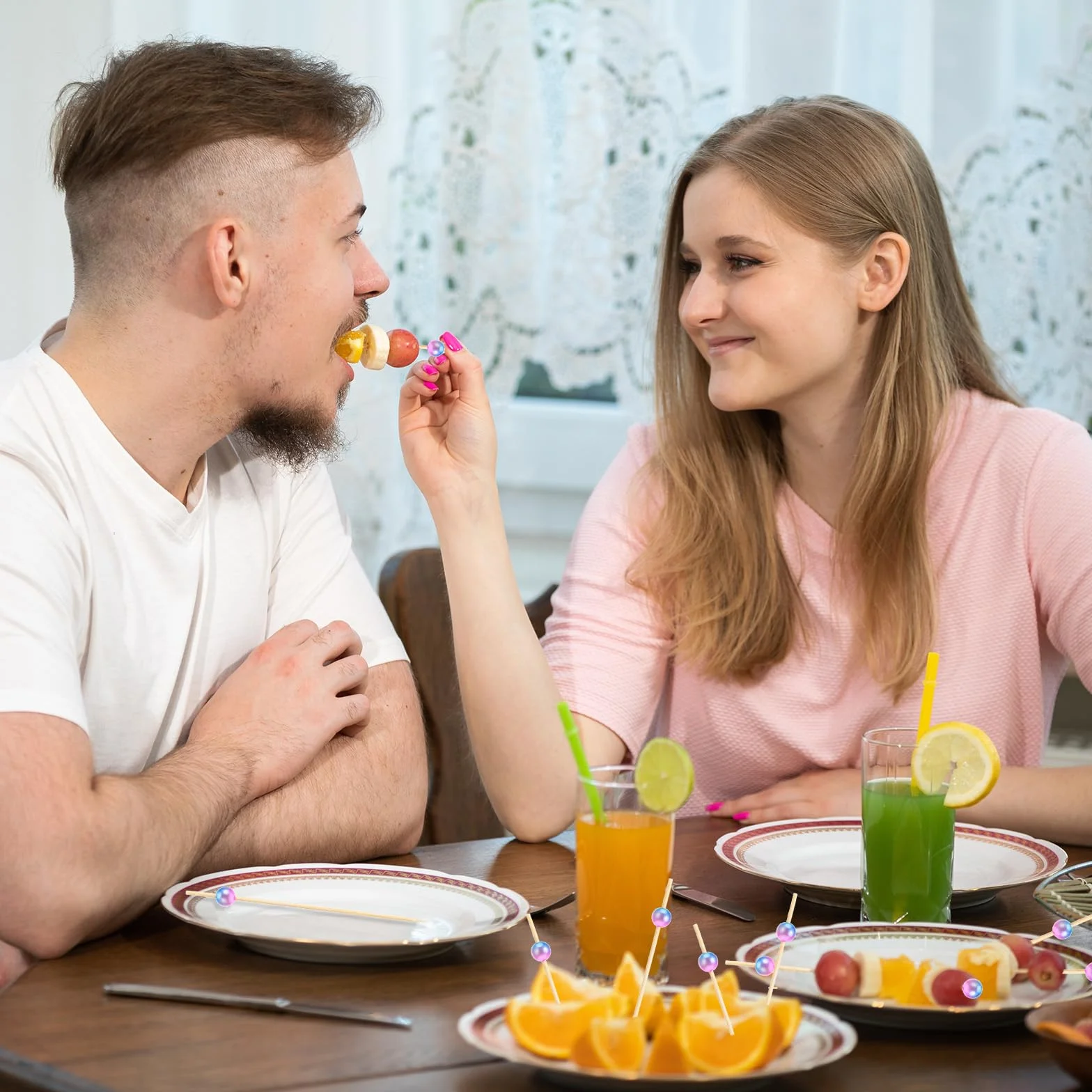 Molain 100 szt. szpikulców koktajlowych, bambusowe wykałaczki do żywności, 10 cm, drewniane, fantazyjne wykałaczki do przystawek, patyczków koktajlowych, szpikulce do napojów, różne kolory, perłowe