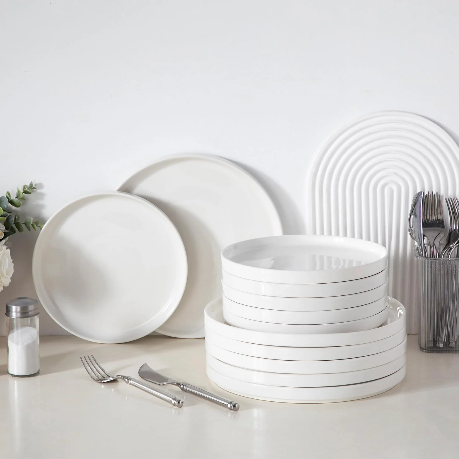 MALACASA Talerze deserowe dla 6 osób, Ø 21 cm, zestaw małych talerzy z porcelany, talerze śniadaniowe z krawędzią, białe, nadają się do mycia w zmywarce, seria LEAH