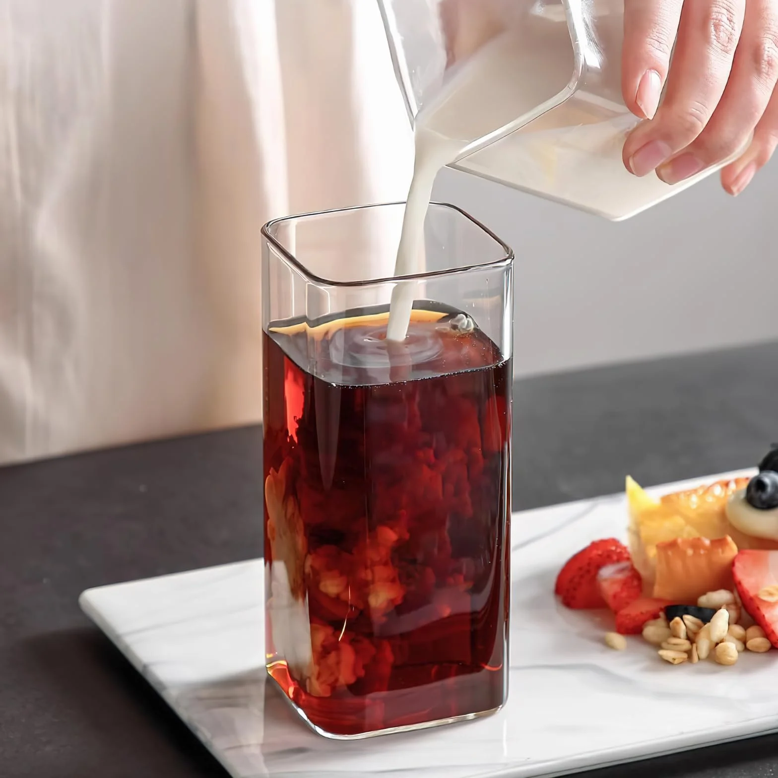 HENGBIRD Przezroczyste szklanki do napojów, 4 sztuki, 400 ml, cienkie kwadratowe, eleganckie szklanki barowe na wodę, sok, piwo, napoje, koktajle, mojito i napoje mieszane (cienkie kwadraty)