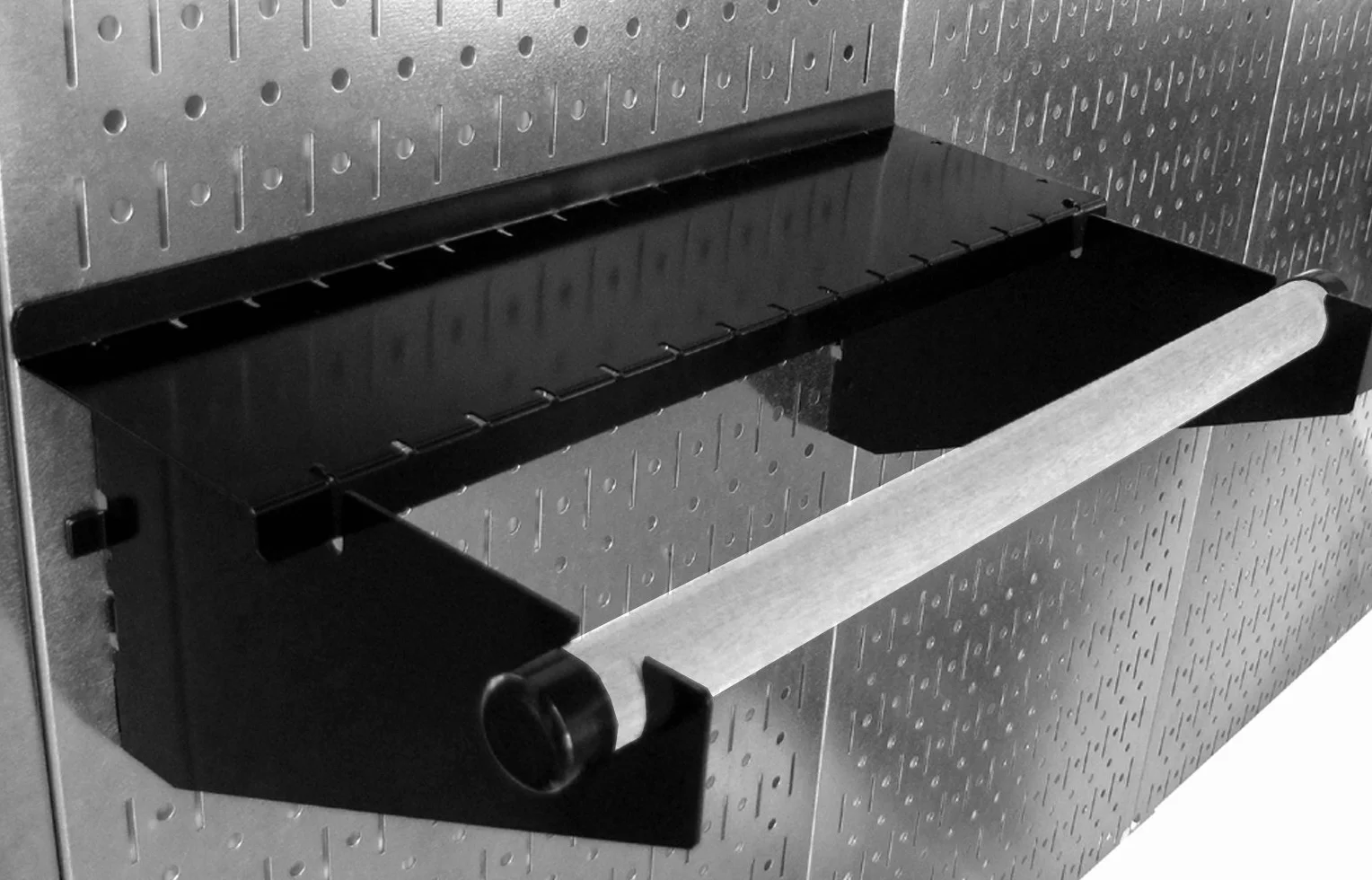 Wall Control Uchwyt na ręcznik papierowy i pręt kołkowy, do deski rozdzielczej Wall Control Pegboard i deski narzędziowej, czarny