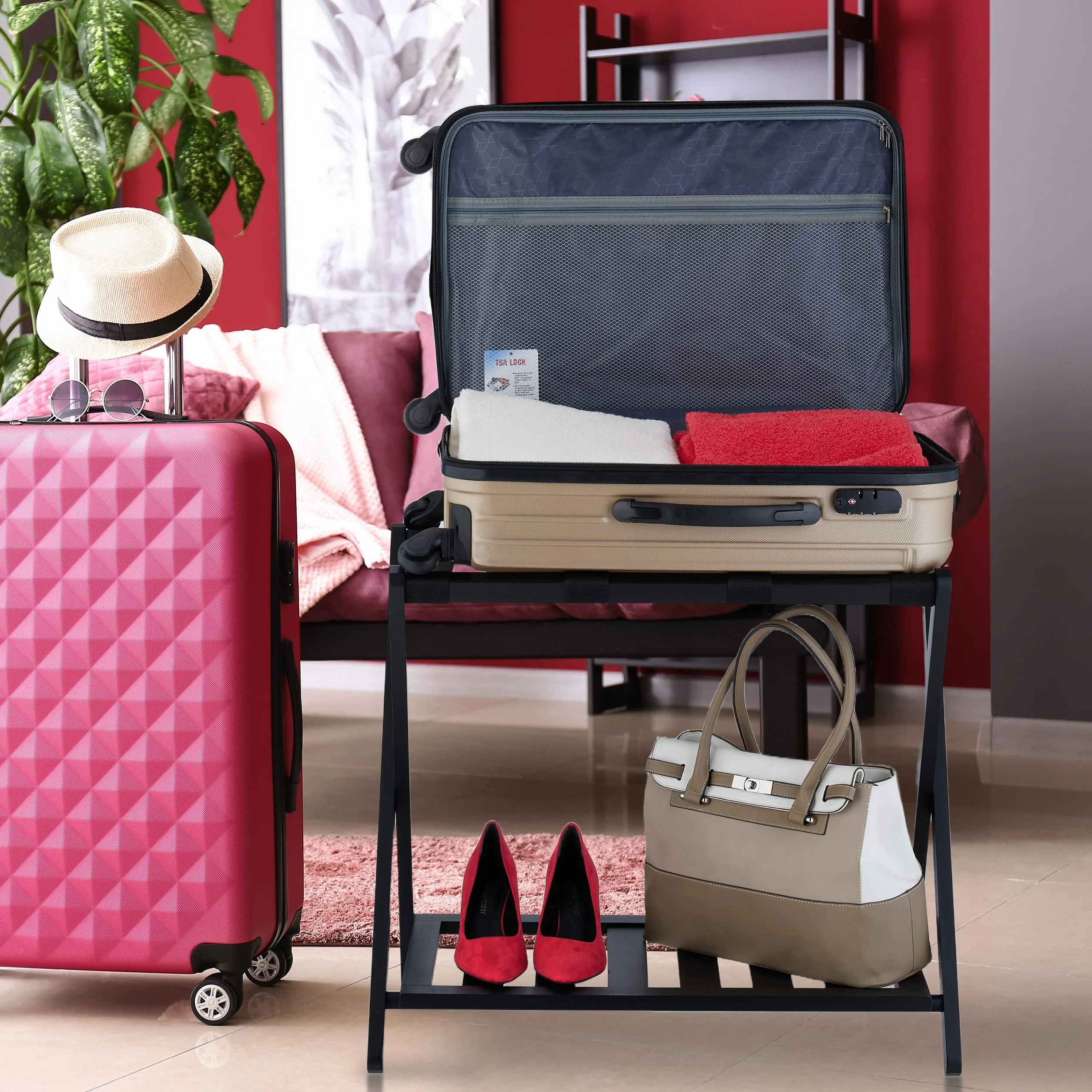 Relaxdays Stojak na walizkę, składany, bambus, wys. x szer. x gł.: 59 x 68 x 40 cm, stojak na bagaż z półką, półka na walizkę hotelową, czarny