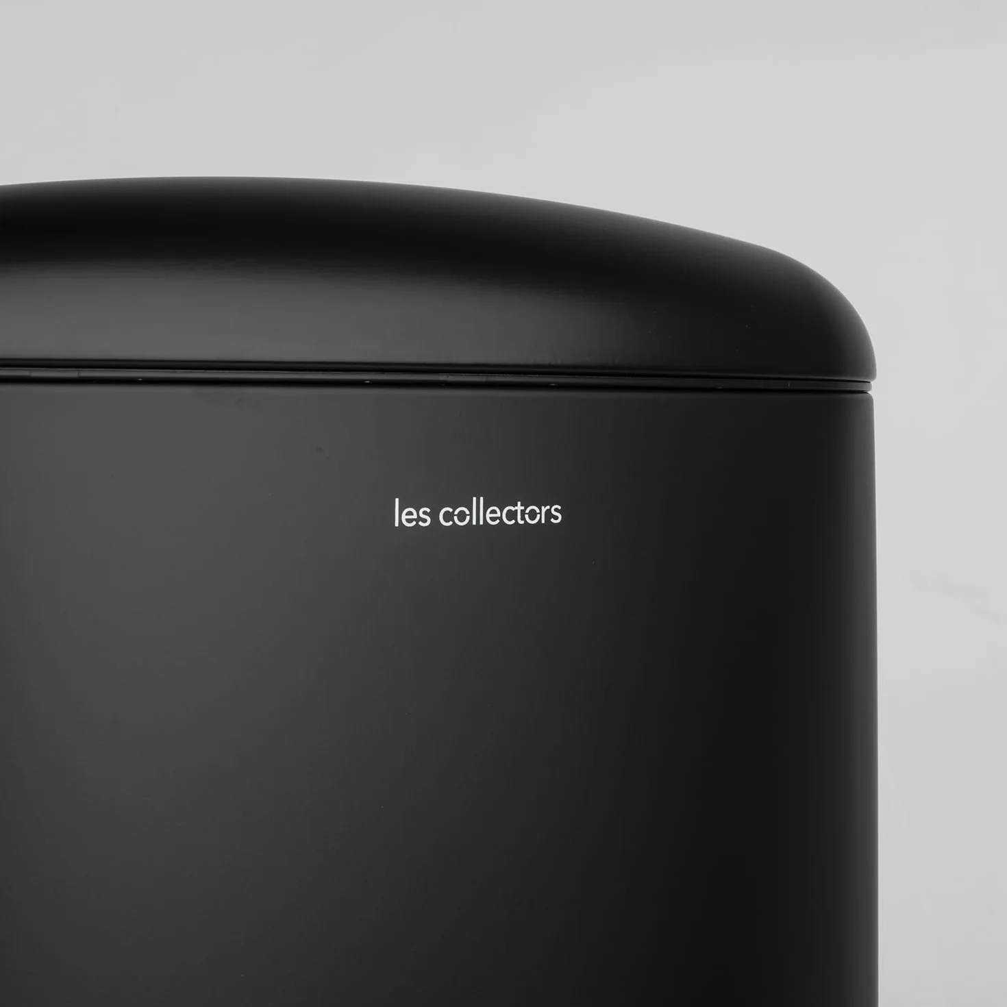 Les Collectors Kosz na śmieci metalowy 30 l czarny z pokrywką